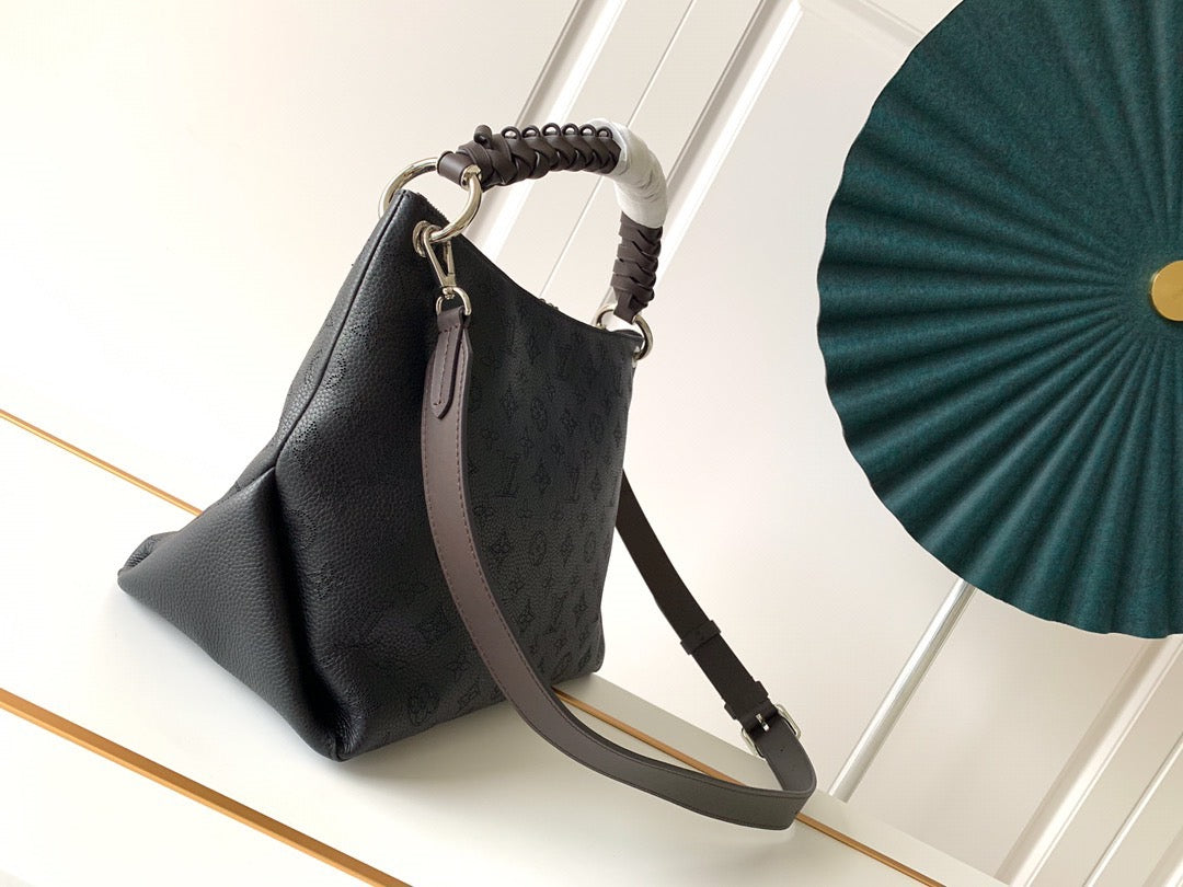 TOP Louis Vuitton LV L*V Mahina Beauborg MM Leather Bag 32.0*26.0*17.0 cm- Black