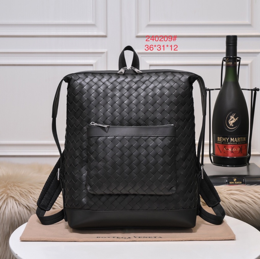 TOP Bottega Veneta Handwoven Cowhide Backpack- Black