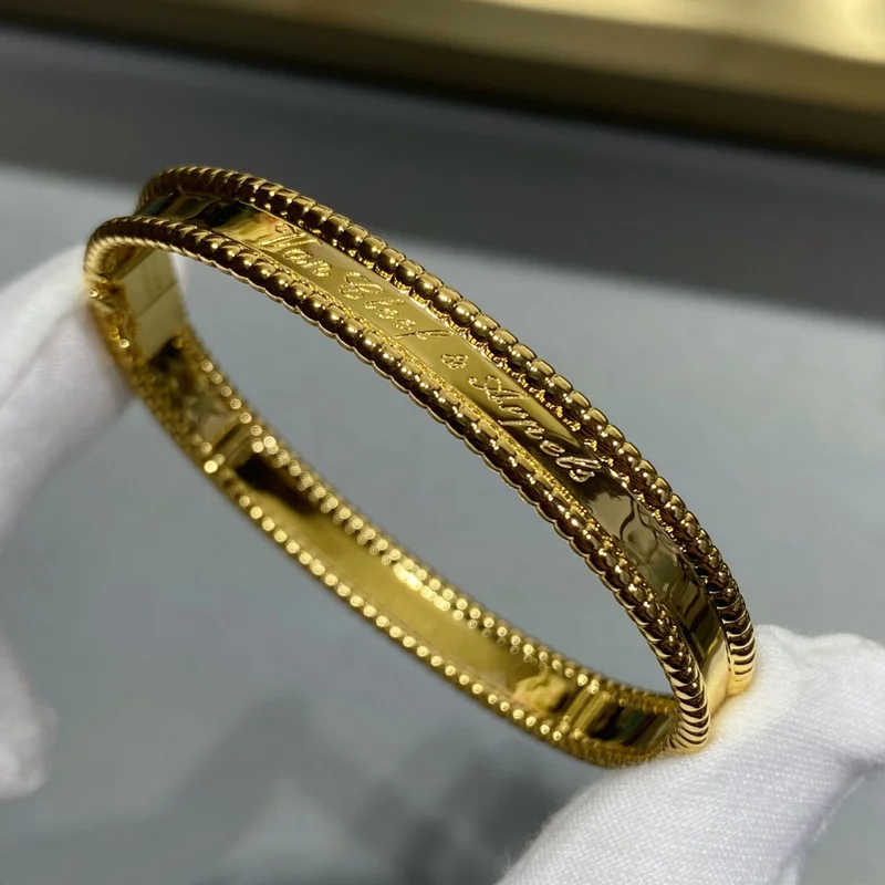 Van Cleef & Arpels bracelet (Replica)