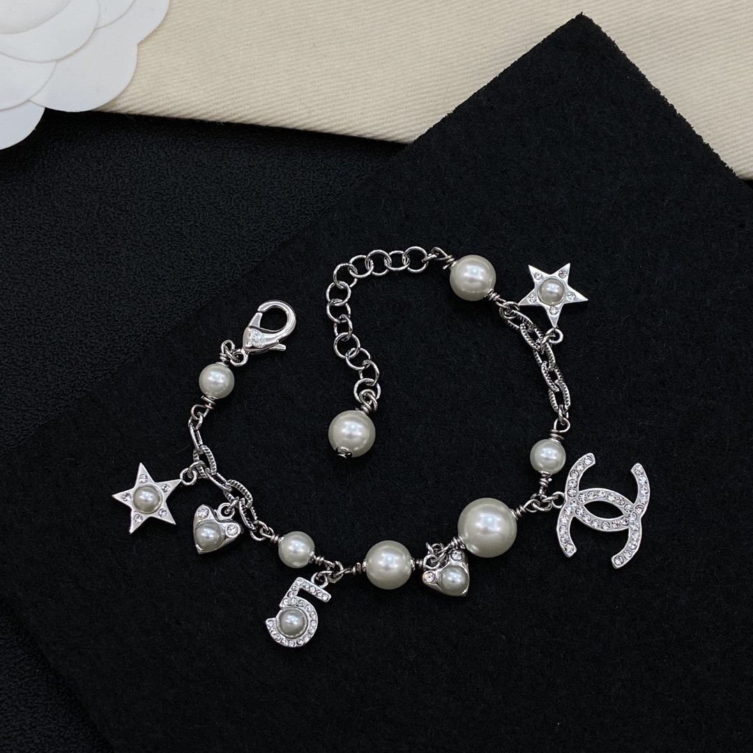 TOP CHANEL Bracelet - Silver