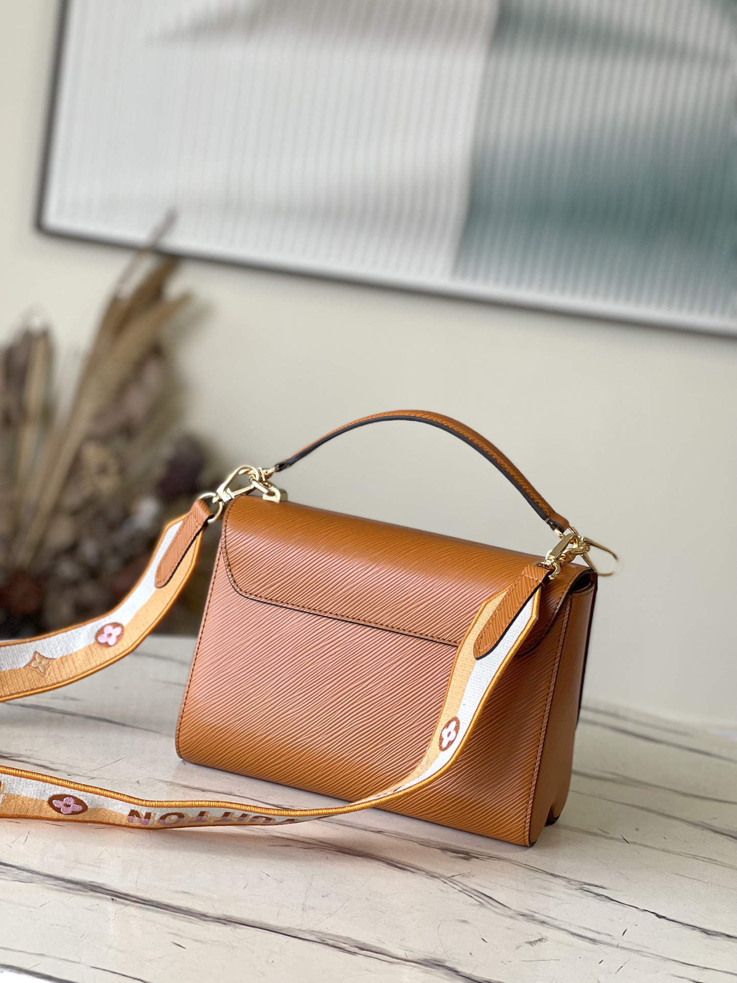 Louis Vuitton Twist MM M21555