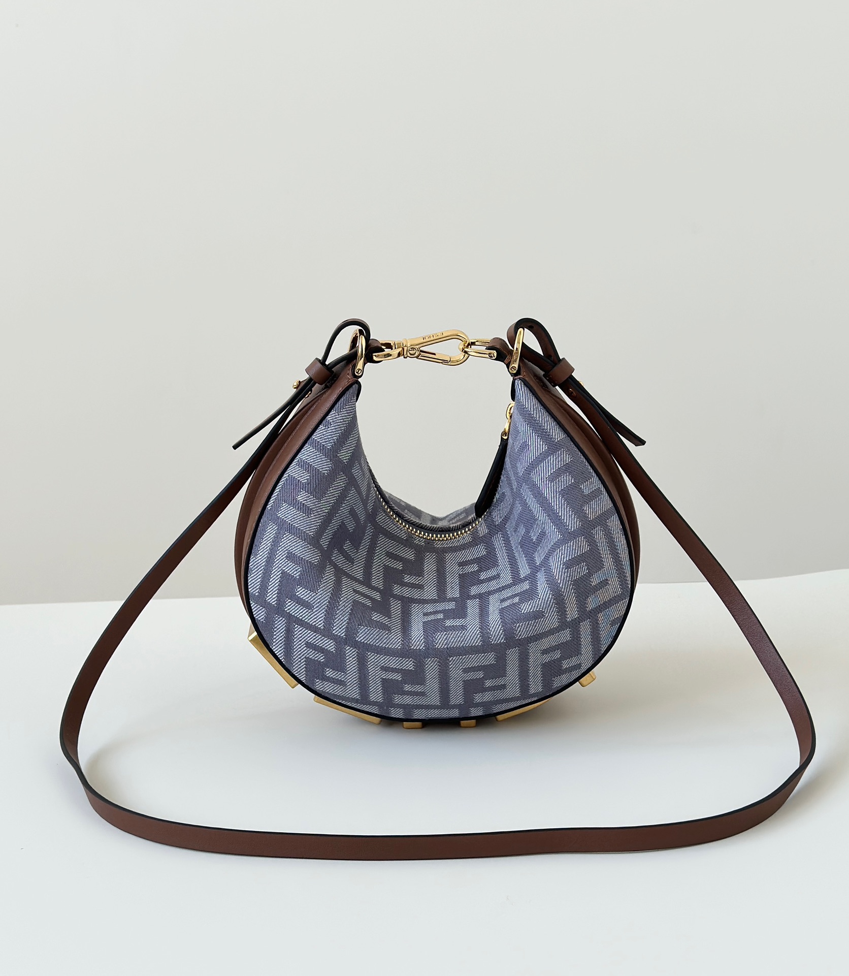 TOP FENDI Classic Metal Logo Fendigraphy Bag 20x7.5x13cm - Denim Blue&GHW