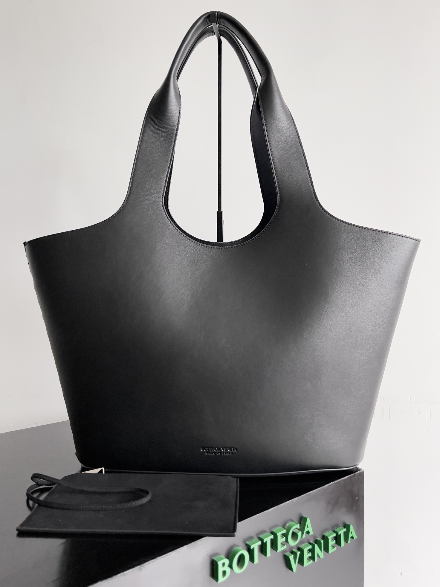 TOP Bottega Veneta BV Creek Tote Bag 32.5x16.5cm - Black
