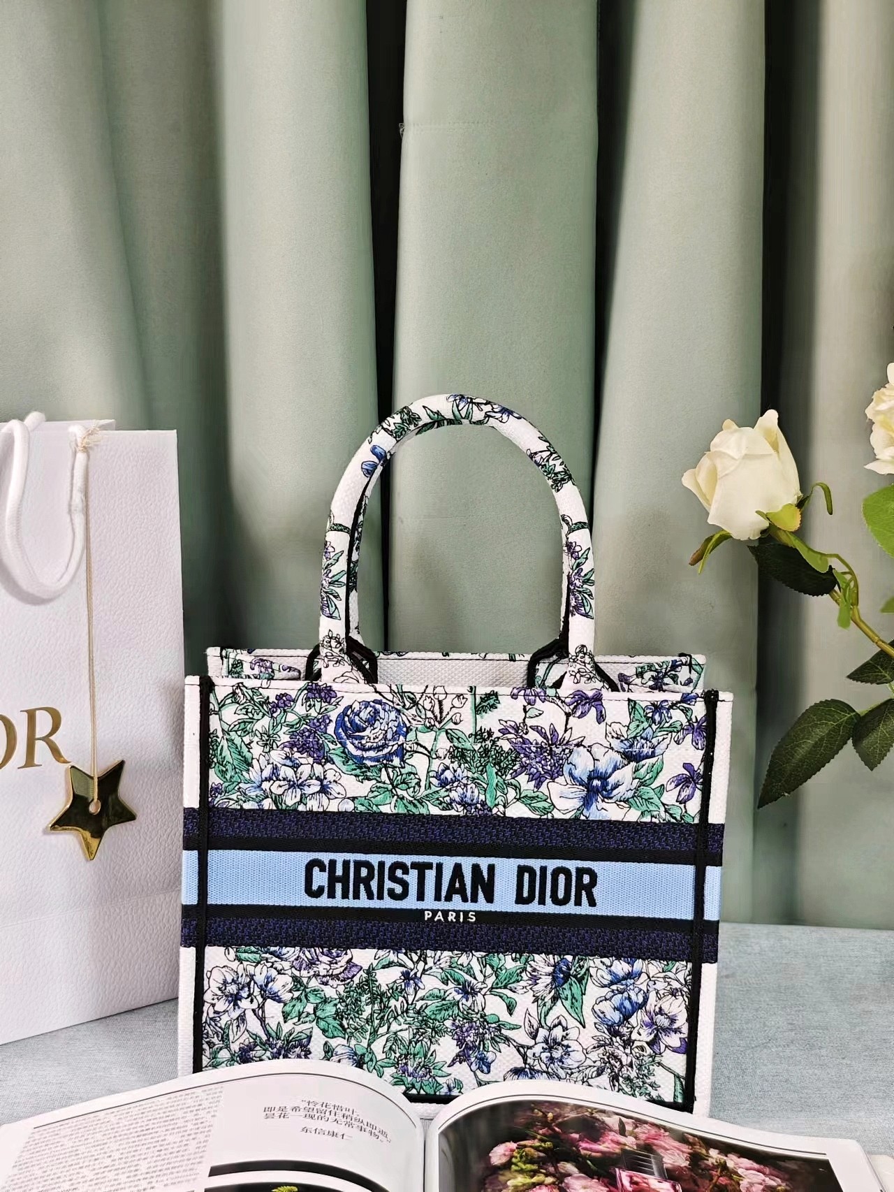TOP Christian Dior Book Tote Bag Garden Constellation 26.5 cm/36.5cm/41.5cm - Small/Medium/Large