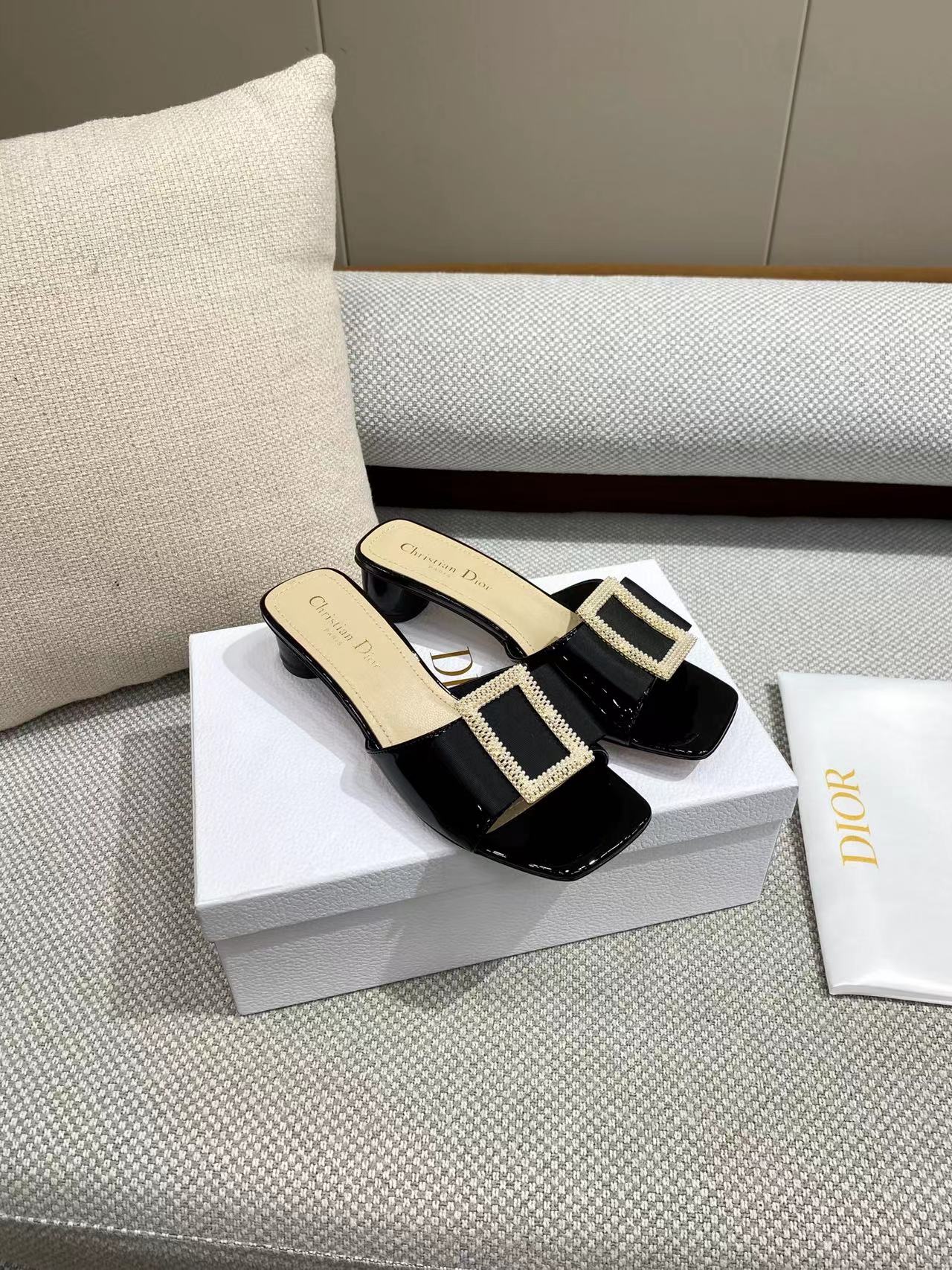 TOP Christian Dior Big Diamond Buckle Slippers - 2 Colors - 4cm