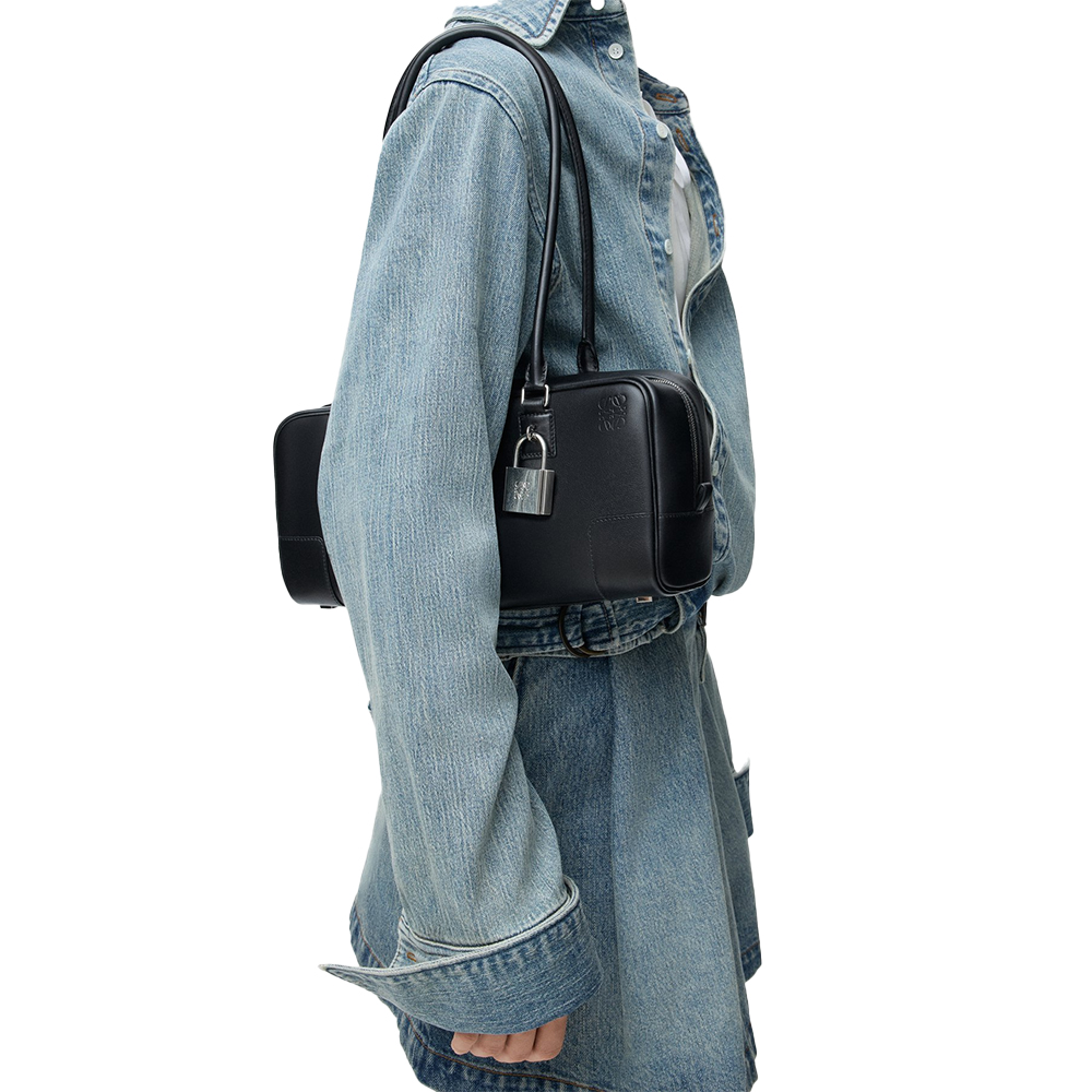 Loewe Amazona 31 Short Bag in Glossy Calfskin (7A regular version)