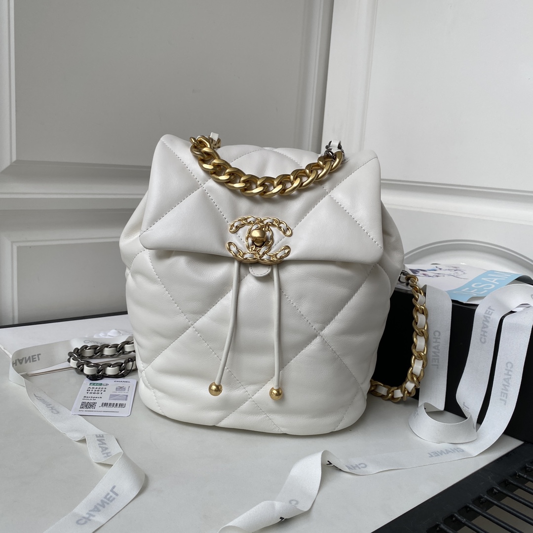 TOP CHANEL Classics Backpack - 26X22X16cm - GHW&SHW - White