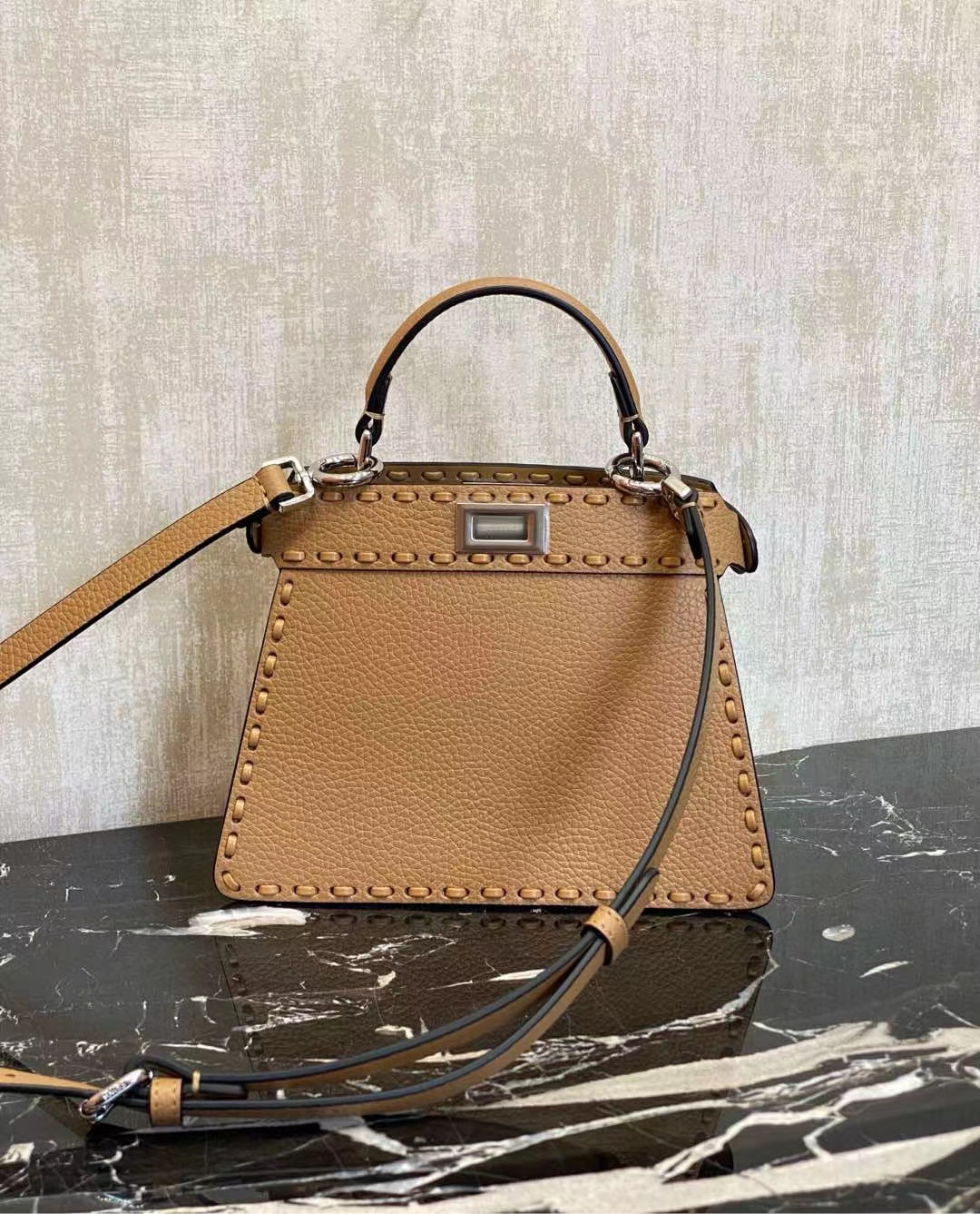 TOP FENDI Peekaboo  ISeeU Bag Small 20cm  -3 Colors
