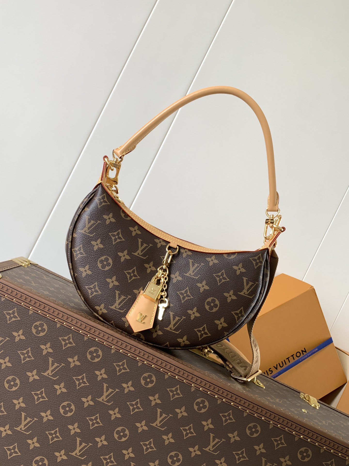 TOP Louis Vuitton LV Looping Bag 15x7x28cm - Brown