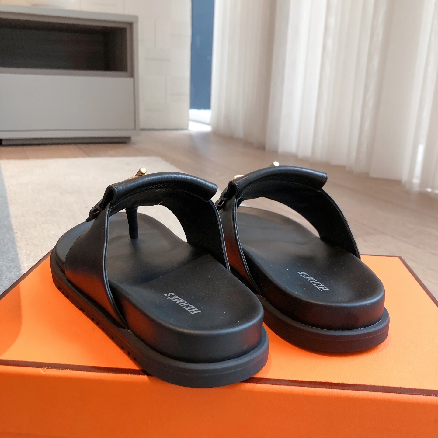 TOP HERMES Joyce Slippers- Black