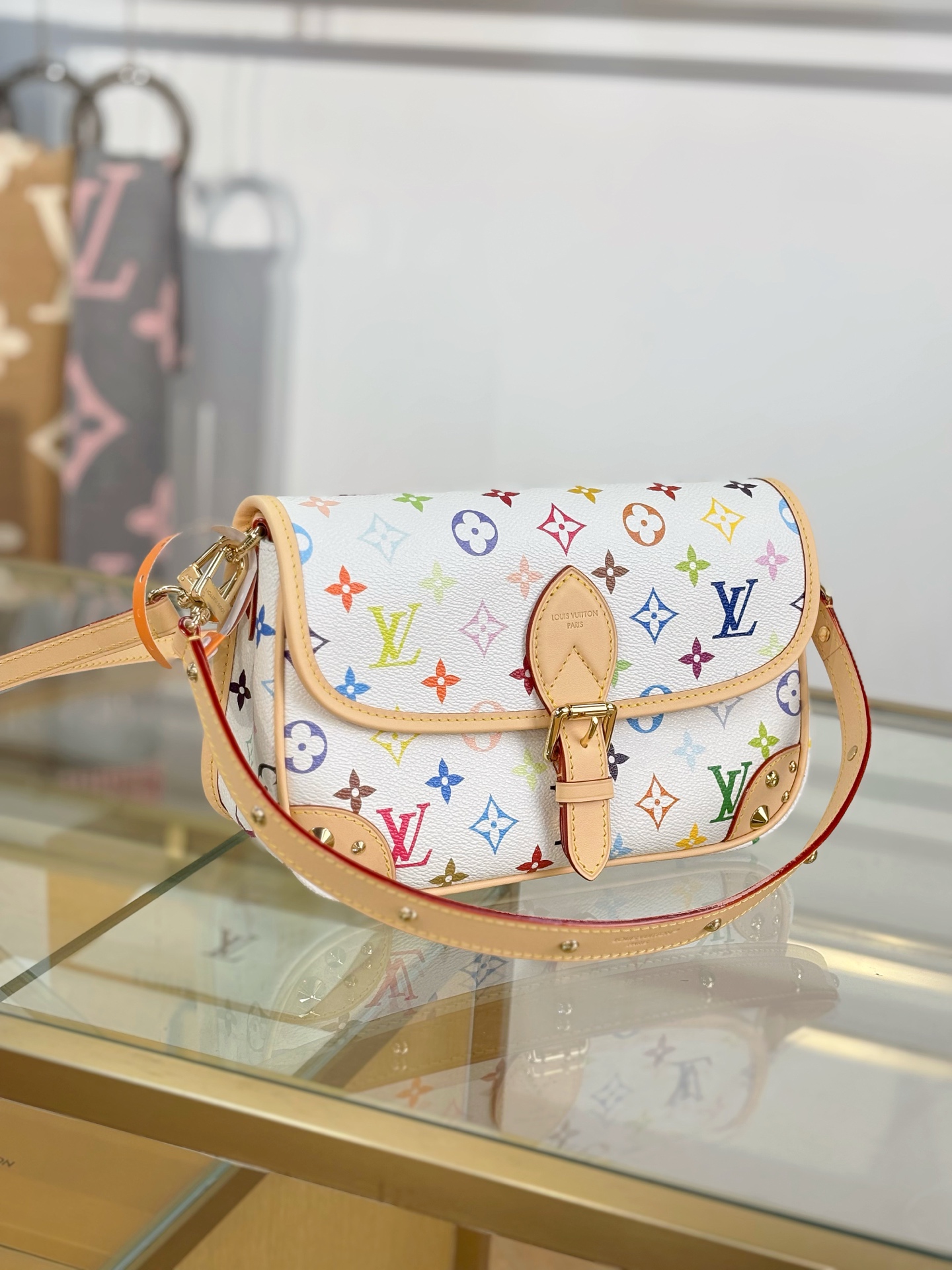 TOP Louis Vuitton LV x TM Diane Bag 24x15x9cm - White