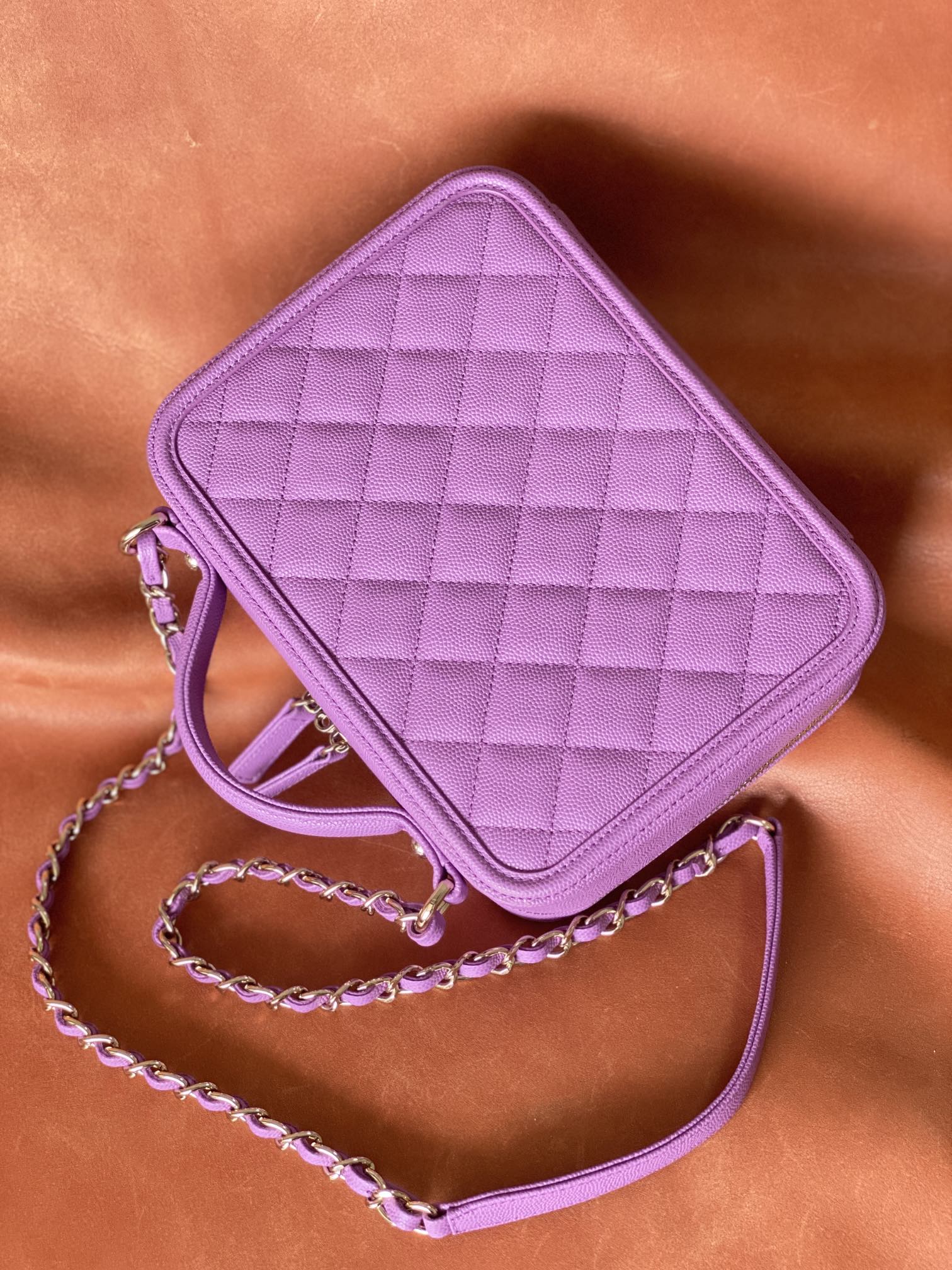 TOP CHANEL Vanity Case Medium - Purple