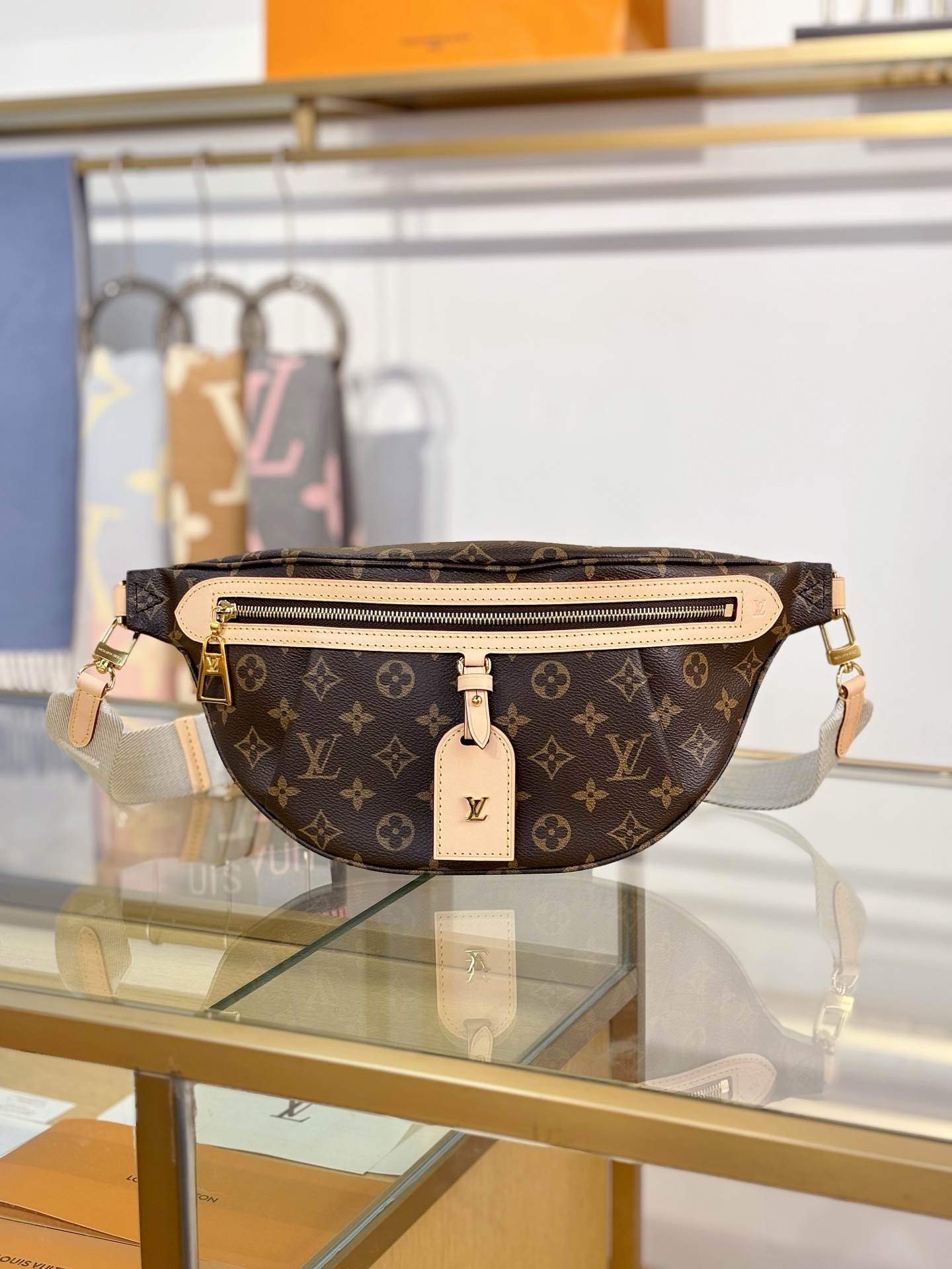 TOP Louis Vuitton LV HIGH RISE  Waist Bag 38x16x8cm - Brown