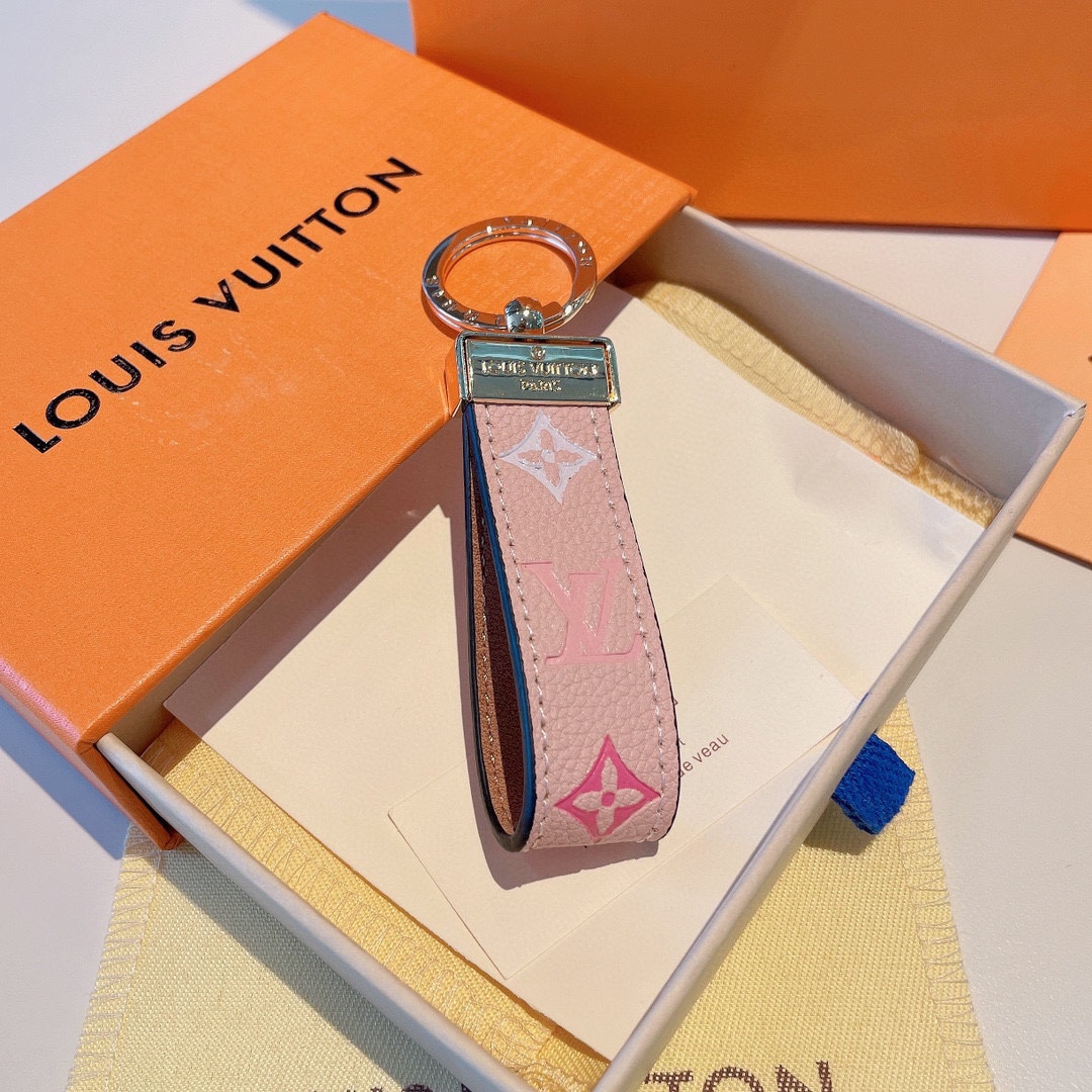 TOP Louis Vuitton LV Men's/Women's Keychains - 2 Colour