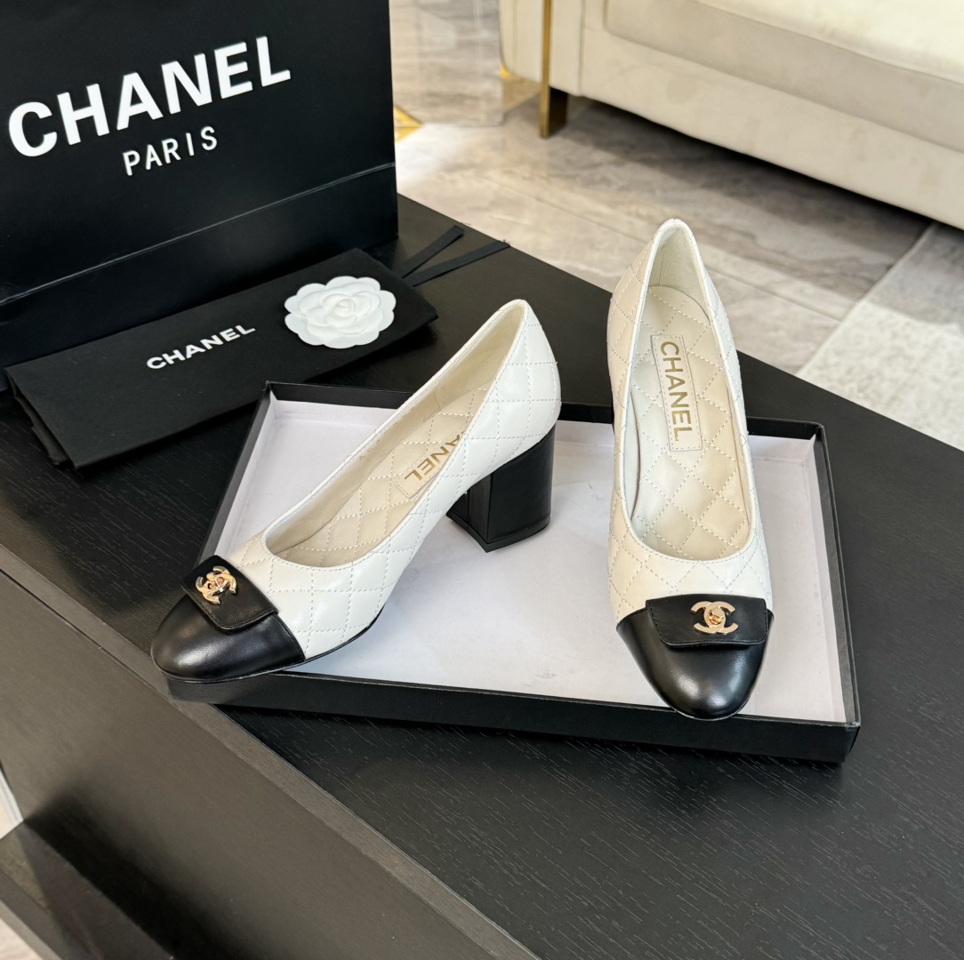 TOP CHANEL CC Buckle Diamond Pattern Pumps - 4 Color
