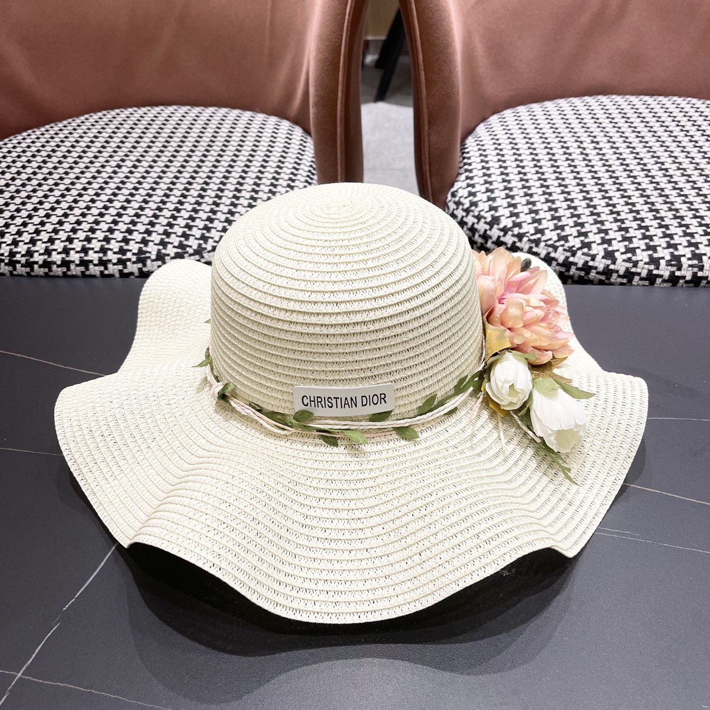 TOP Christian Dior Hat - 4 Colour
