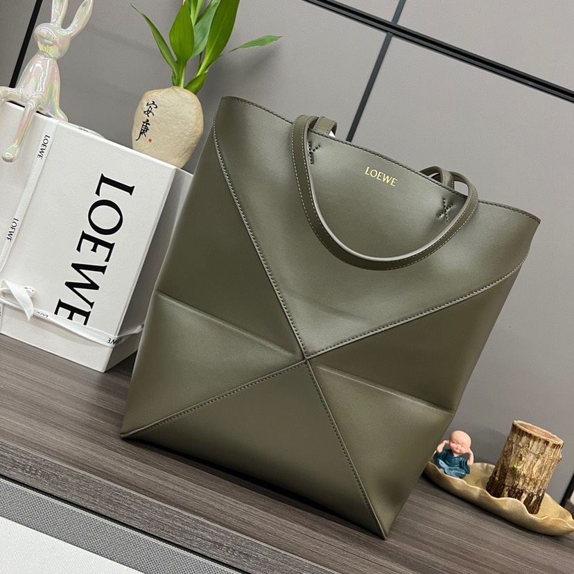 Loewe Puzzle Fold Tote in shiny calfskin Medium Green(Replica)