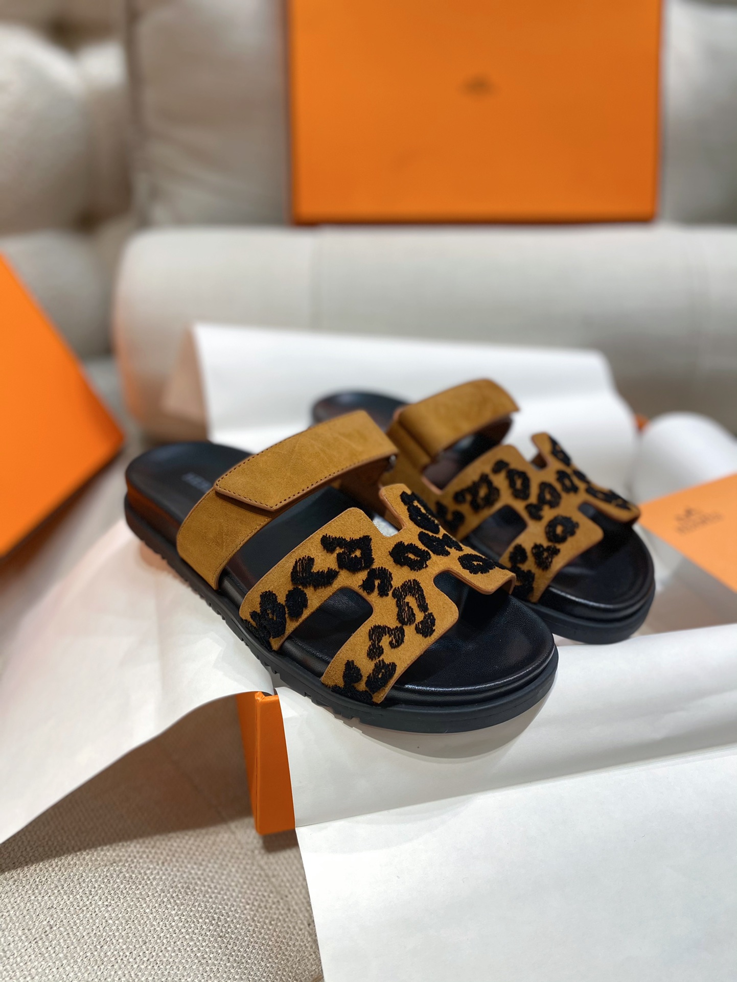 TOP HERMES Flat Sandal - 2 Colour