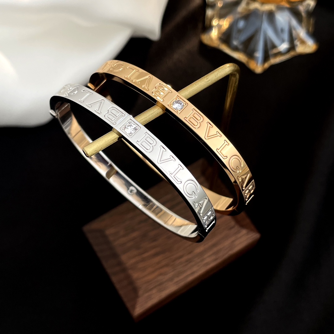 TOP BVLGARI LOGO Bracelet - 2 Colors