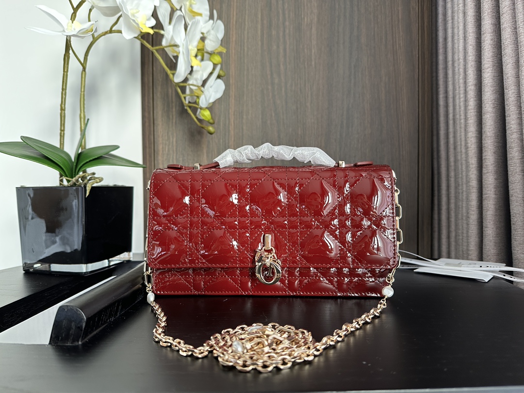 TOP Christian Dior Patent Leather Lady Pearl Handbag 21x11.5x4.5cm - Red&GHW