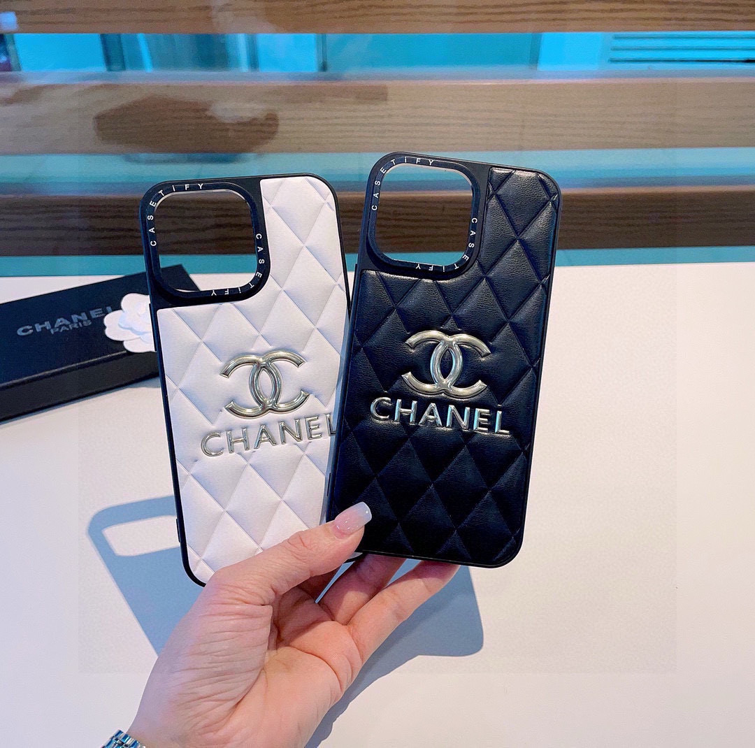 TOP CHANEL Iphone Case - 2 Colors