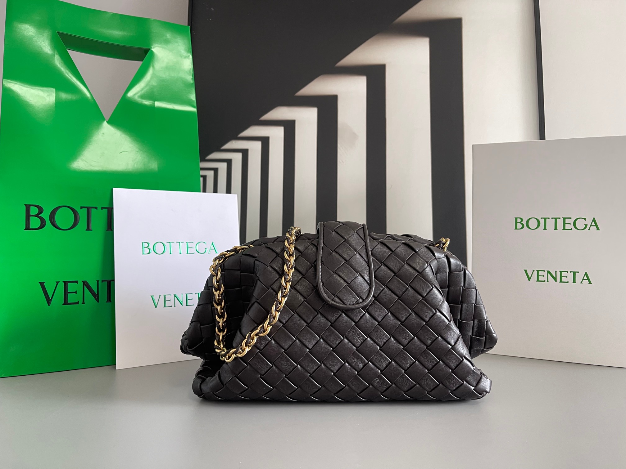 TOP Bottega Veneta BV Teen Pouch Bags