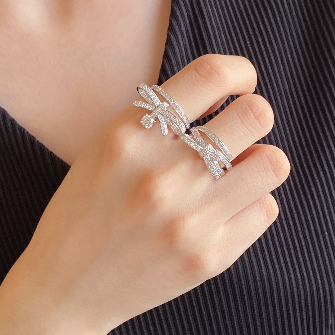 TOP CHANEL Bow Ring - 2 Styles