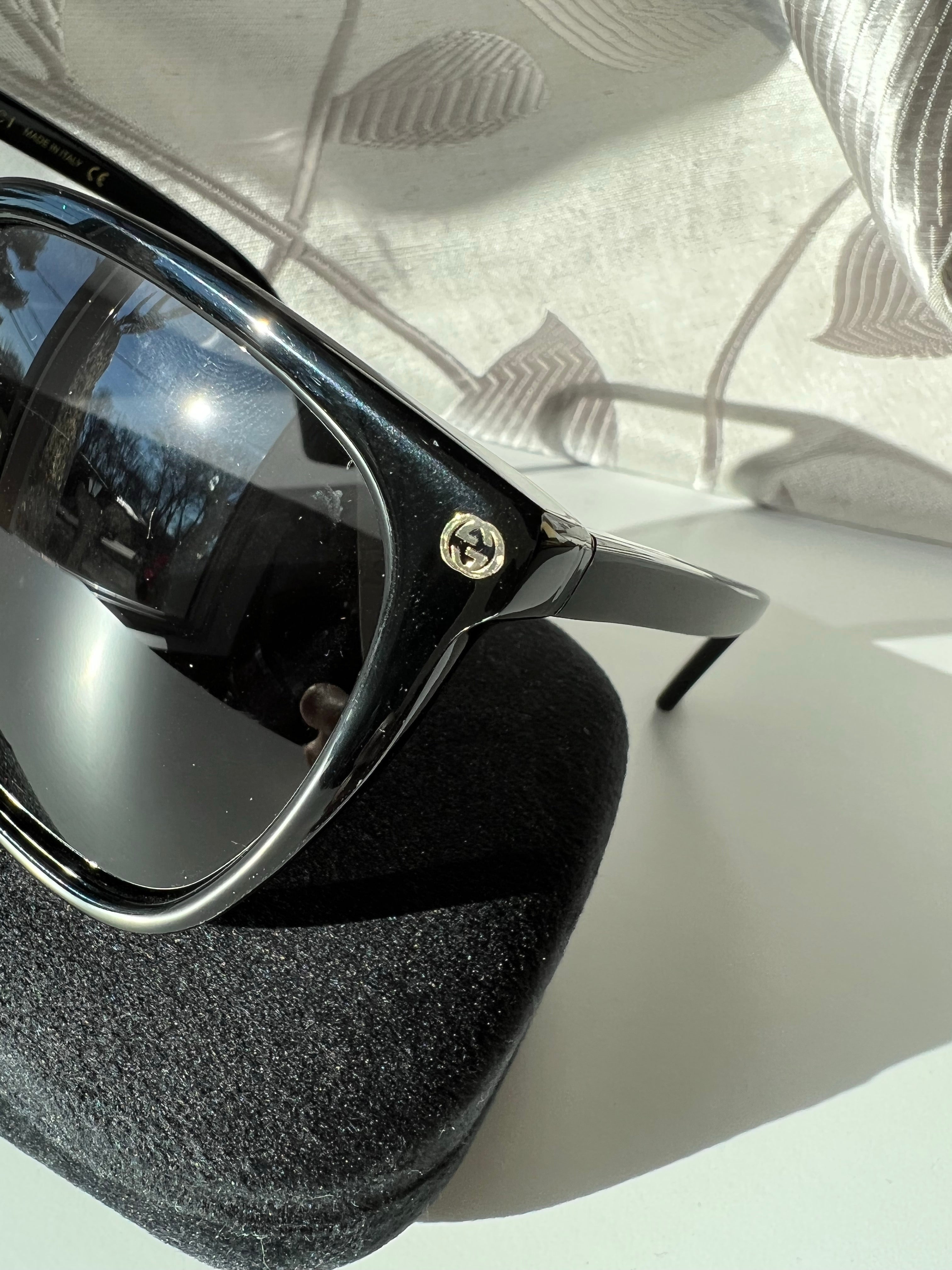 TOP GUCCI Bee Black Sunglasses
