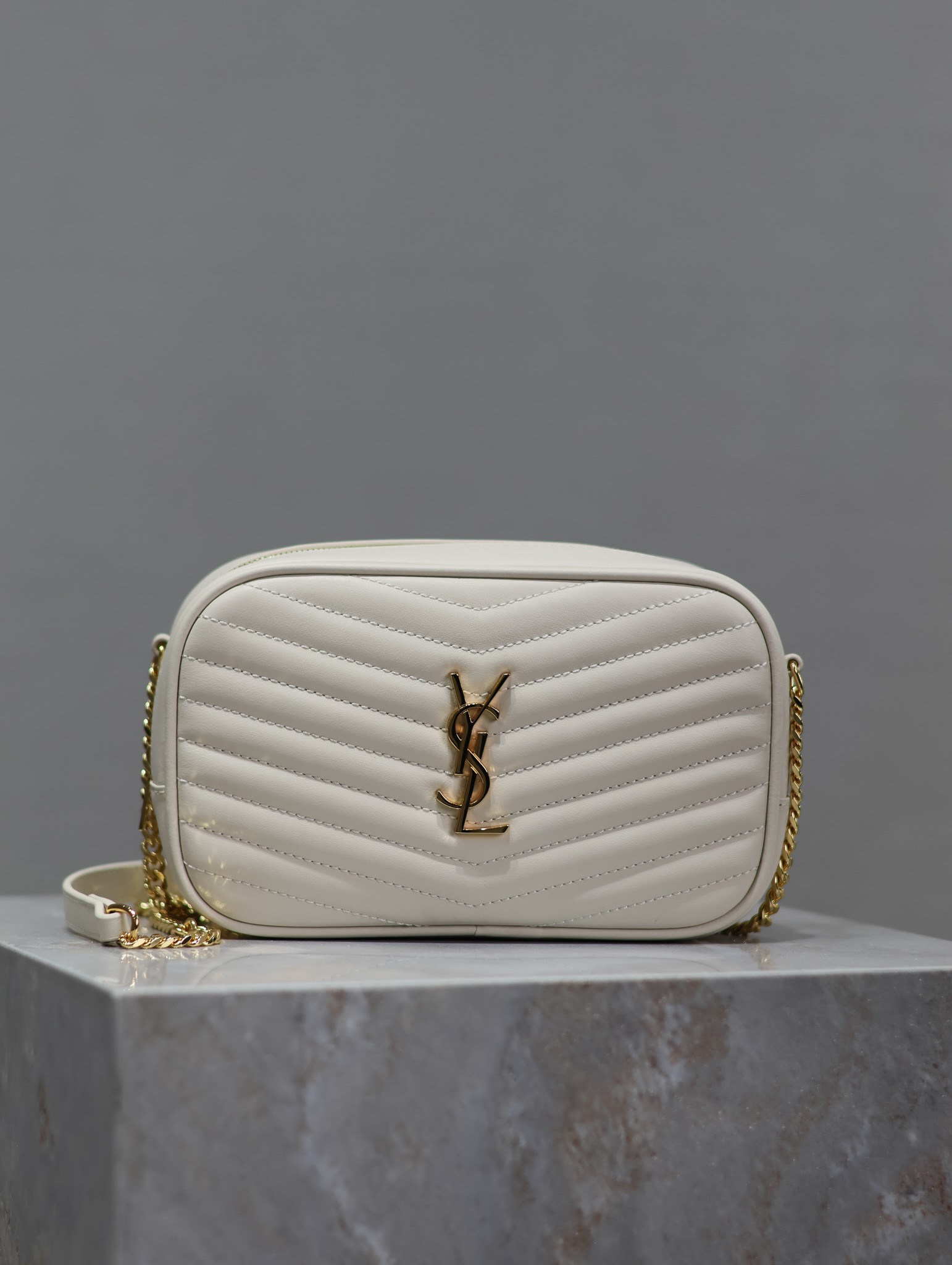 TOP Yves Saint Laurent YSL Lou Mini Camera Bags 18×10×5cm- 5 Types