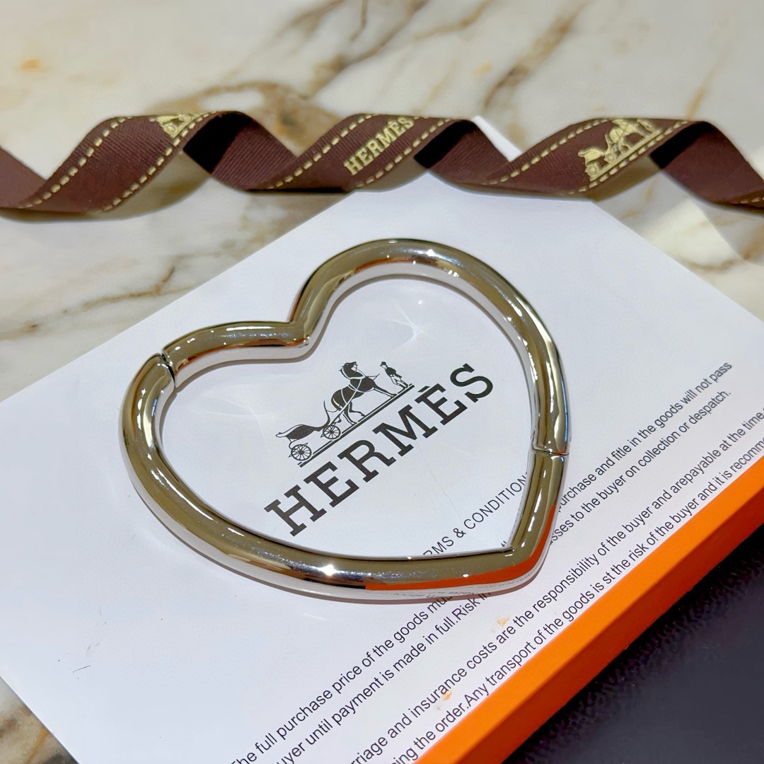 TOP HERMES Heart Bracelet- Sliver