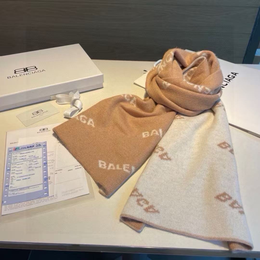 Balenciaga Lambskin double-sided scarf (Replica)