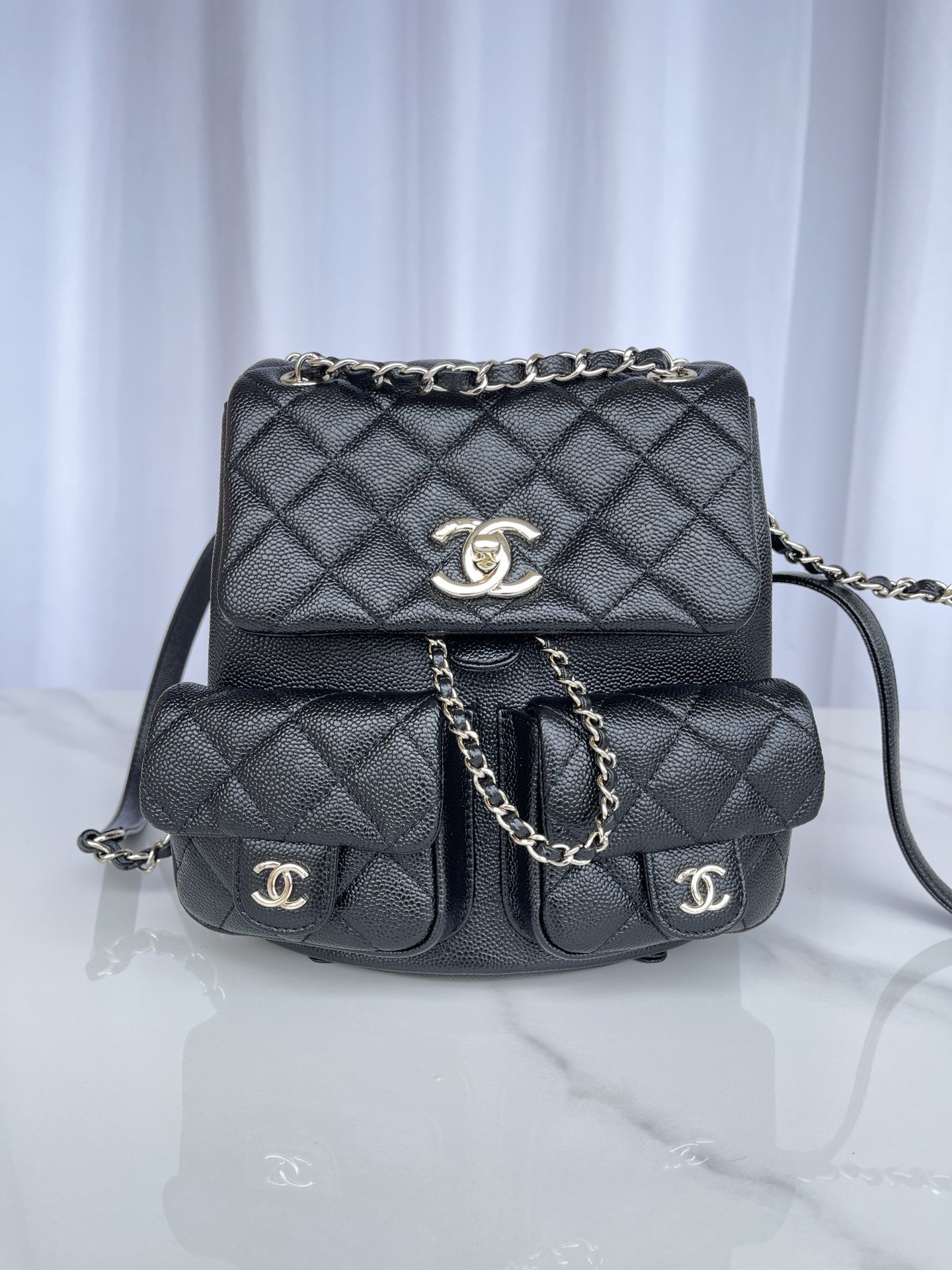 TOP CHANEL New Cowhide Backpack Bag 21x20x12 cm - Black