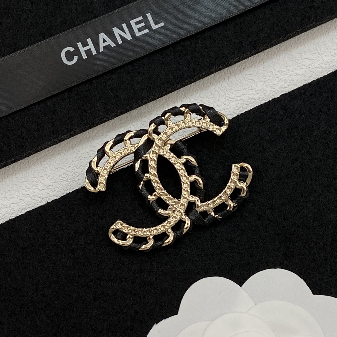 TOP CHANEL CC Brooch - Gold