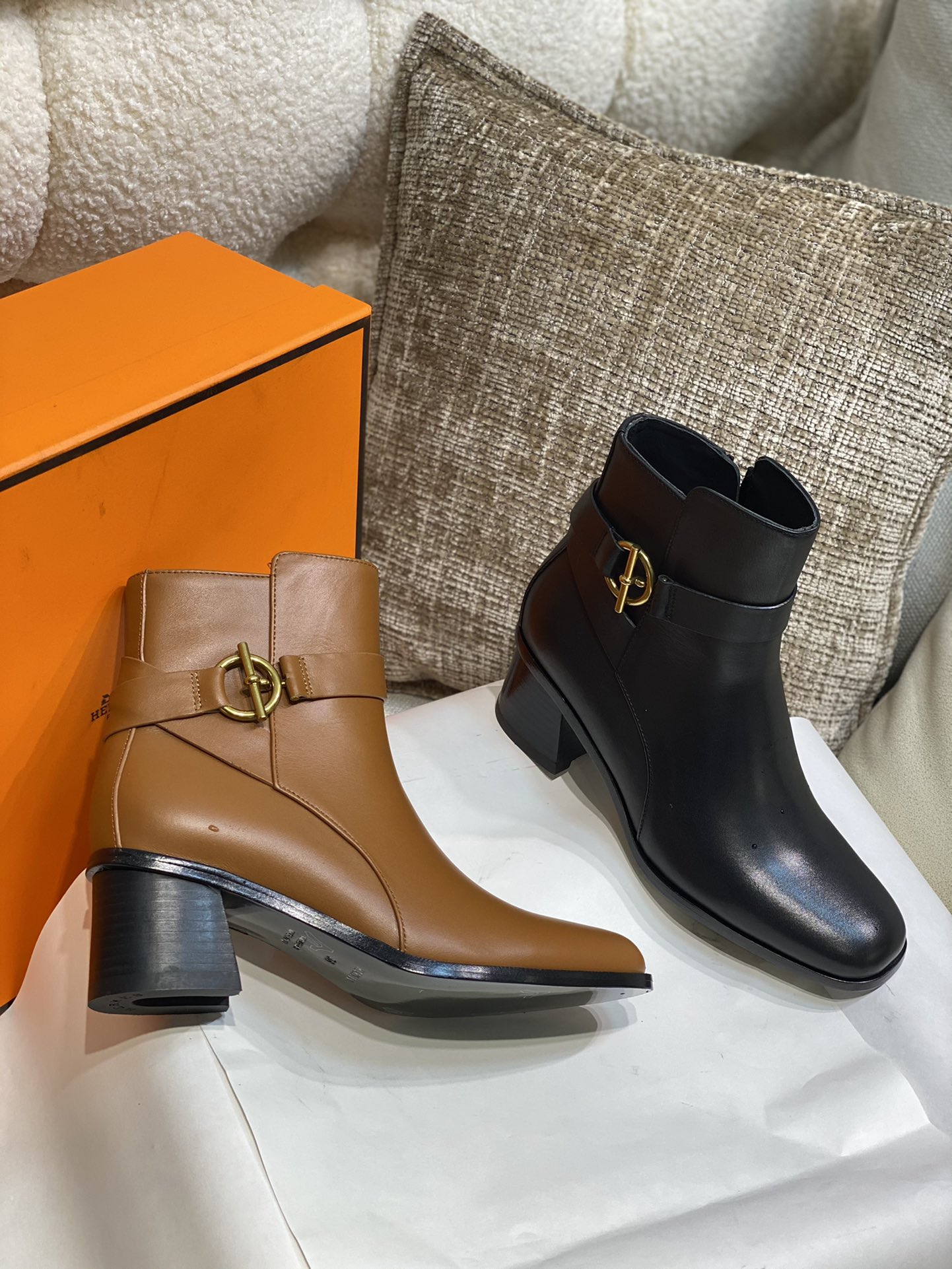 TOP HERMES 6cm High Heel Cowhide Boots - 2 Colors