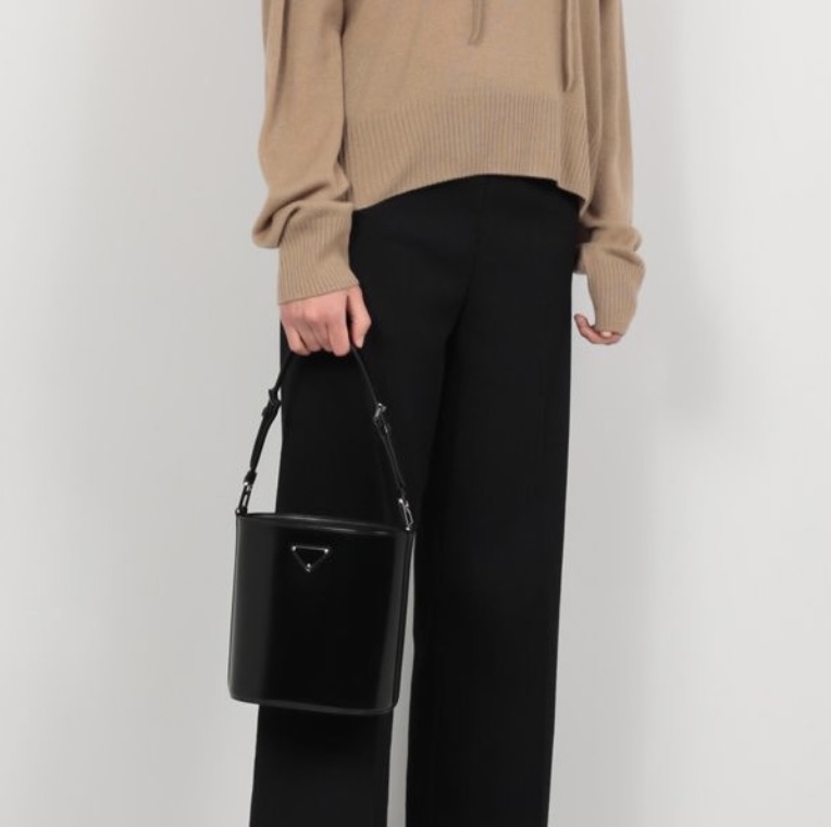 Prada Smooth Bucket Bag（Replica）