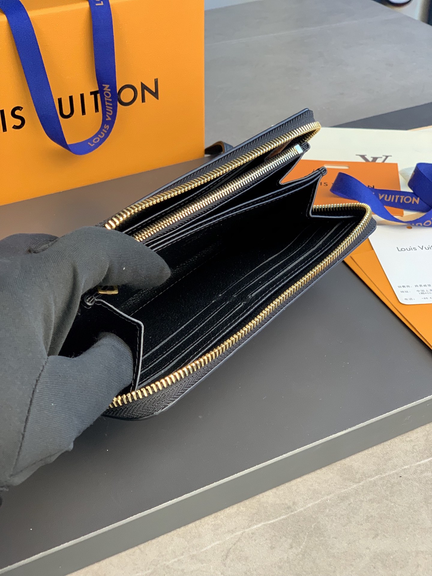 TOP Louis Vuitton LV Wallet Empreinte  - BLACK