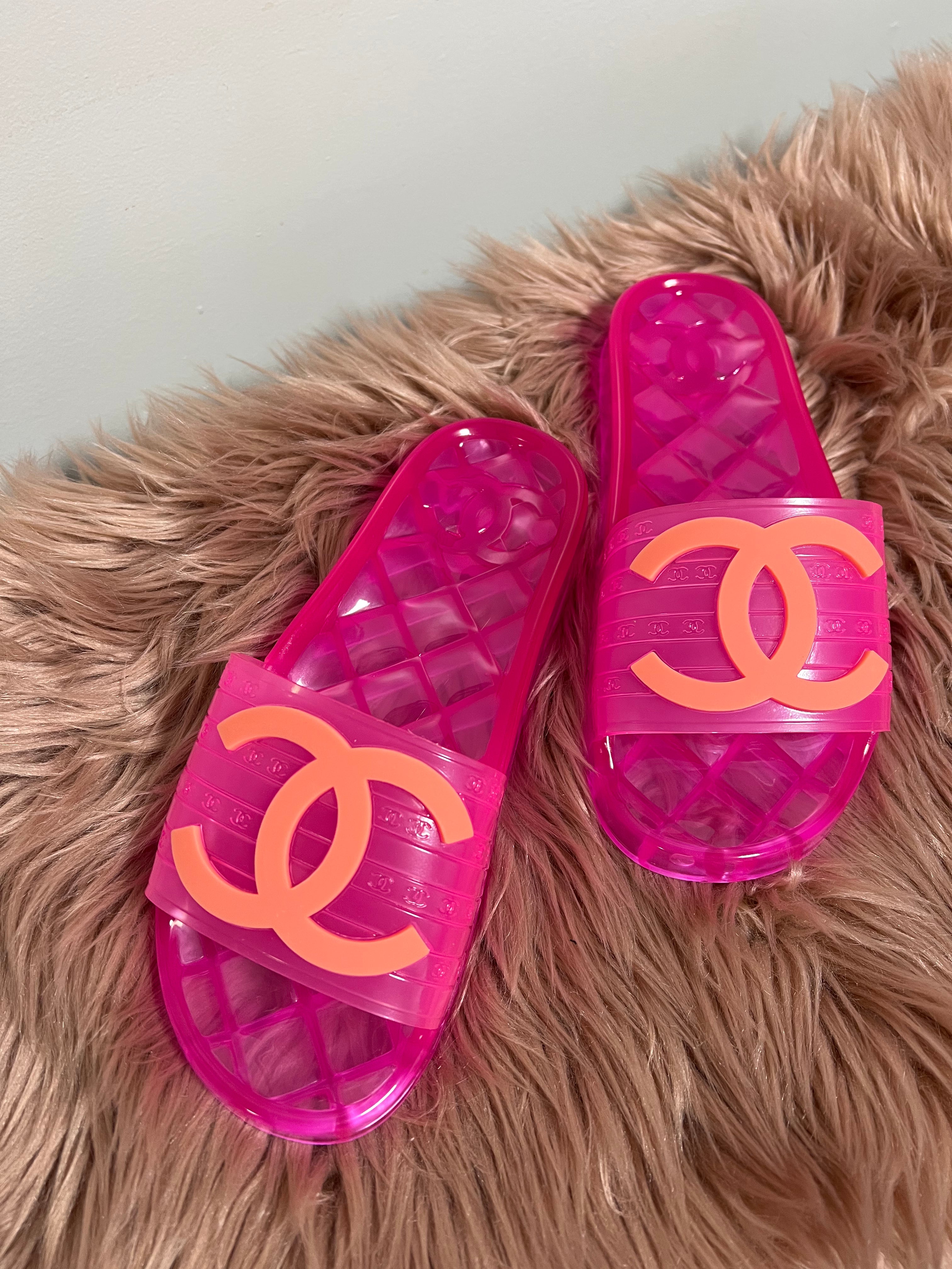TOP CHANEL Clear Jelly Slides - Pink