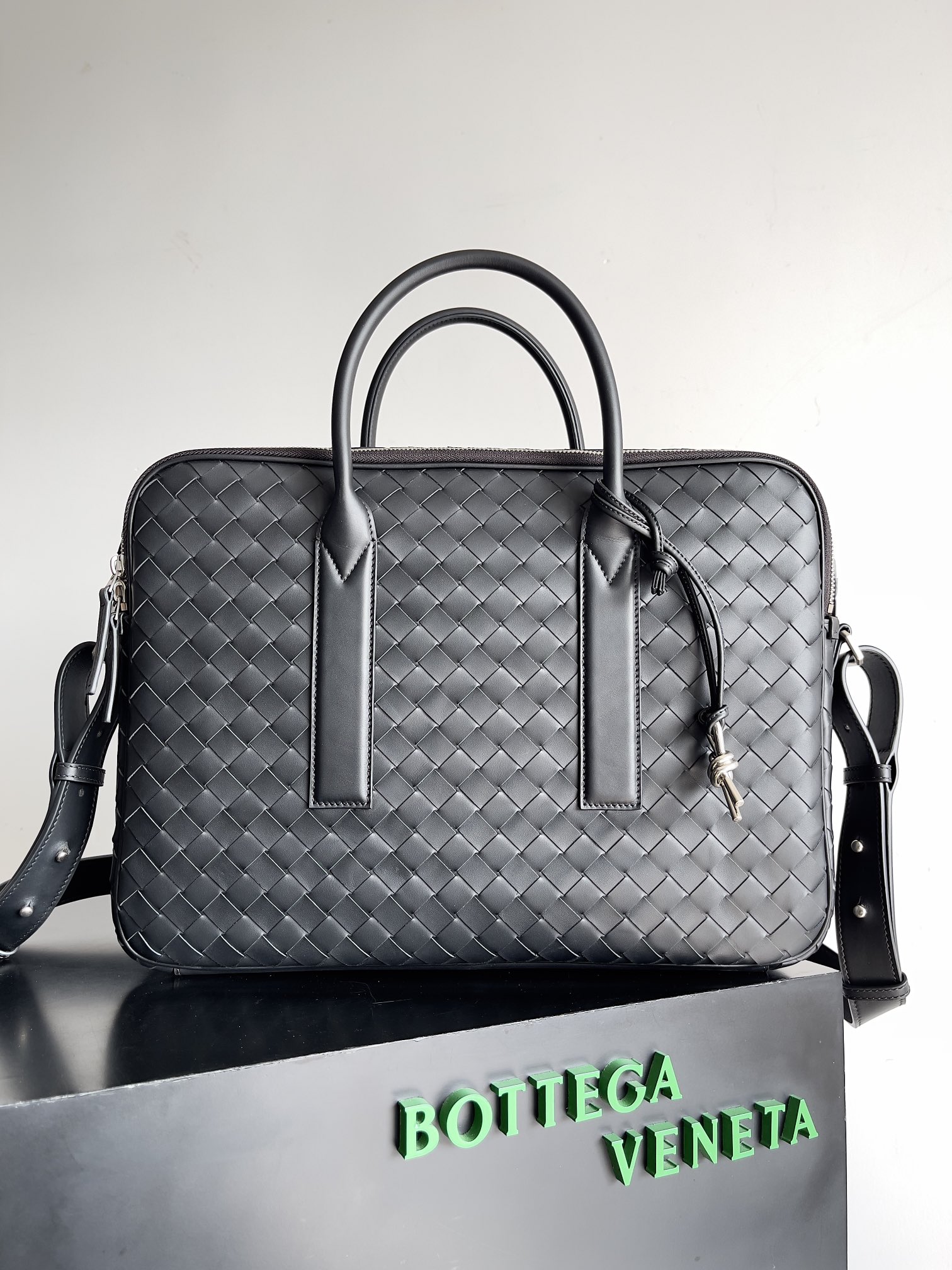 TOP Bottega Veneta Dual Purpose Large Briefcase That Can Be Carried And Carried - Black