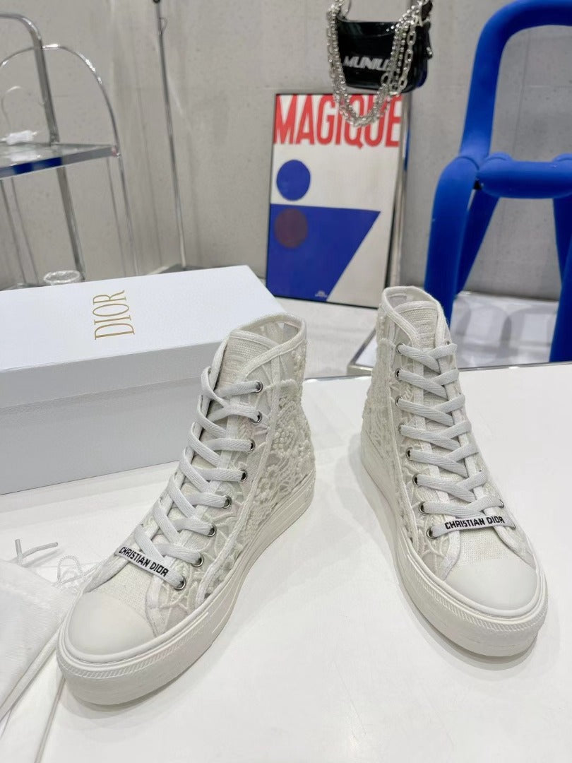 TOP Christian Dior Macrame Embroidery High Top Sneakers - White