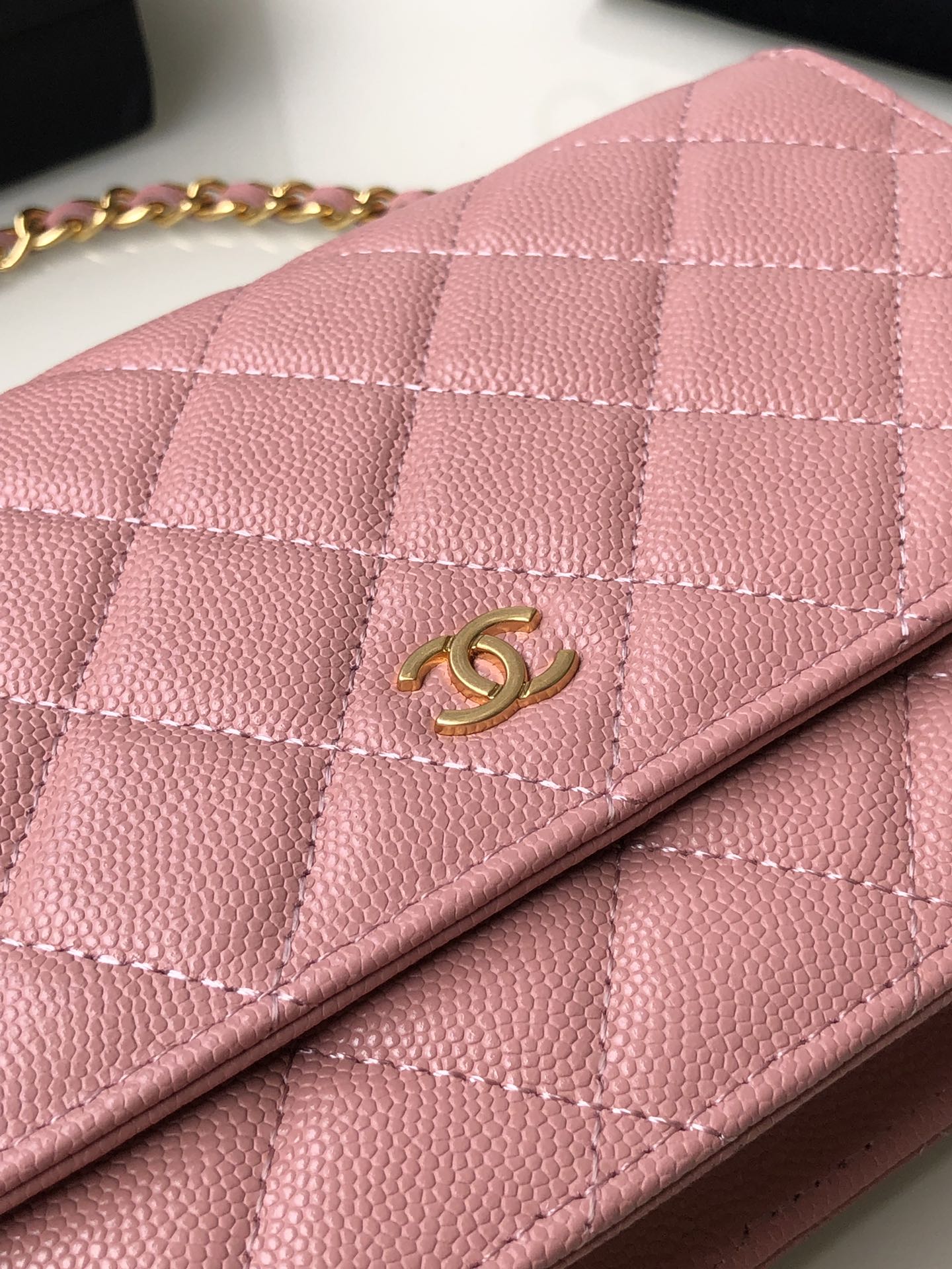 TOP CHANEL WOC Bag Caviar Leather - Pink