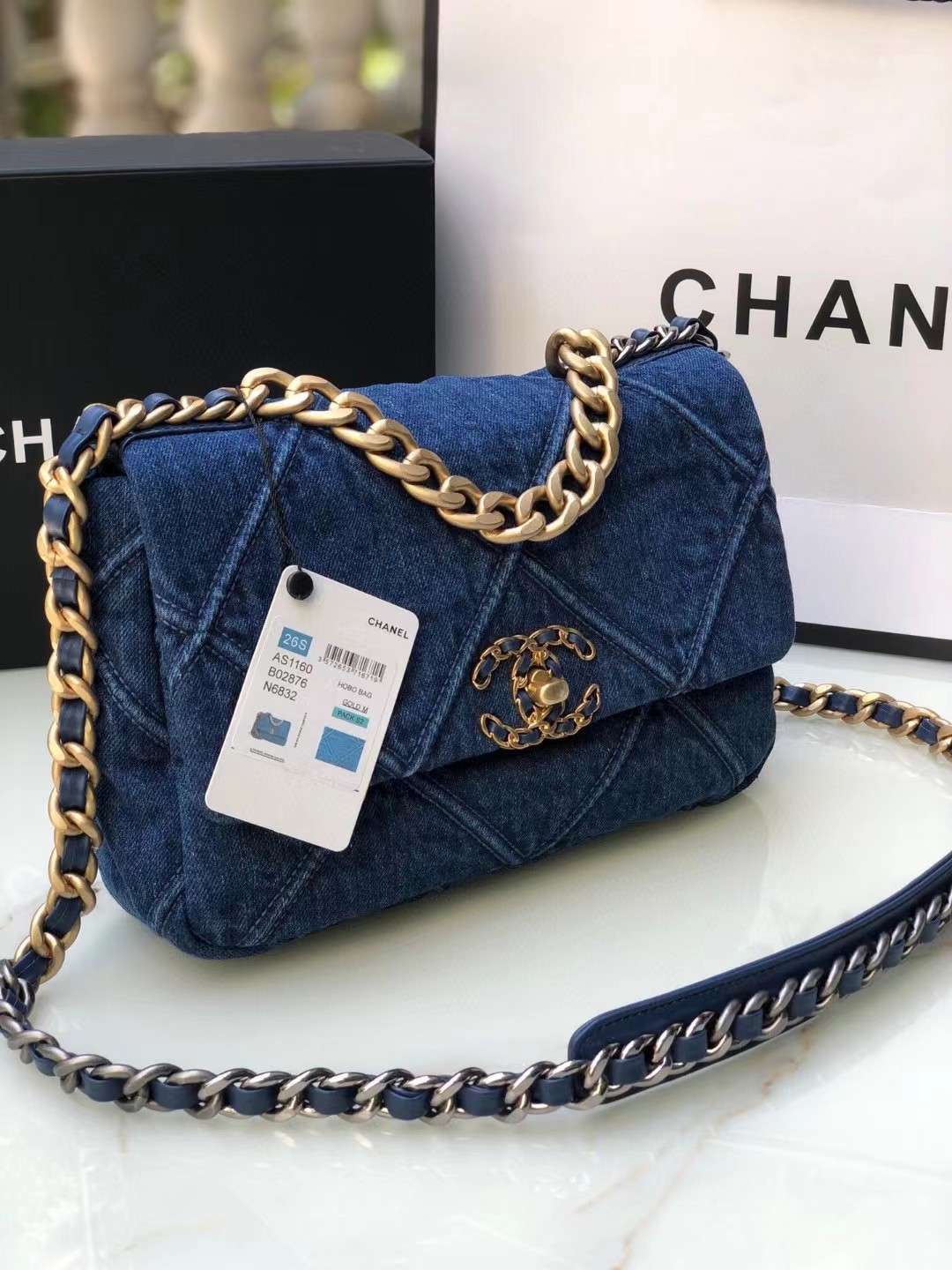 TOP CHANEL 19 Bag Denim 26cm/30cm - Blue