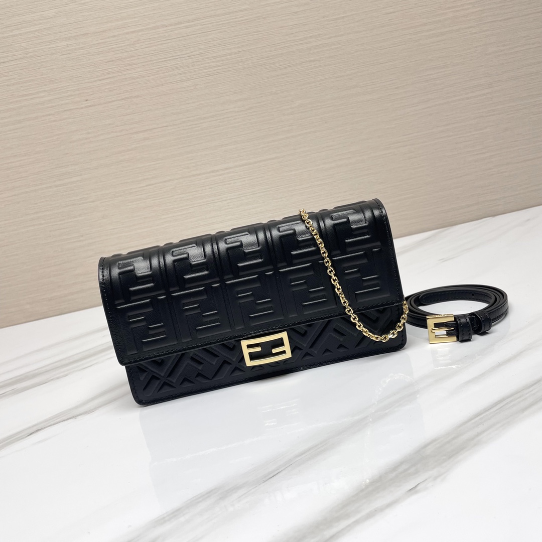 TOP FENDI Leather Baguette Bags 21x11.5x5cm - Black/Yellow - GHW