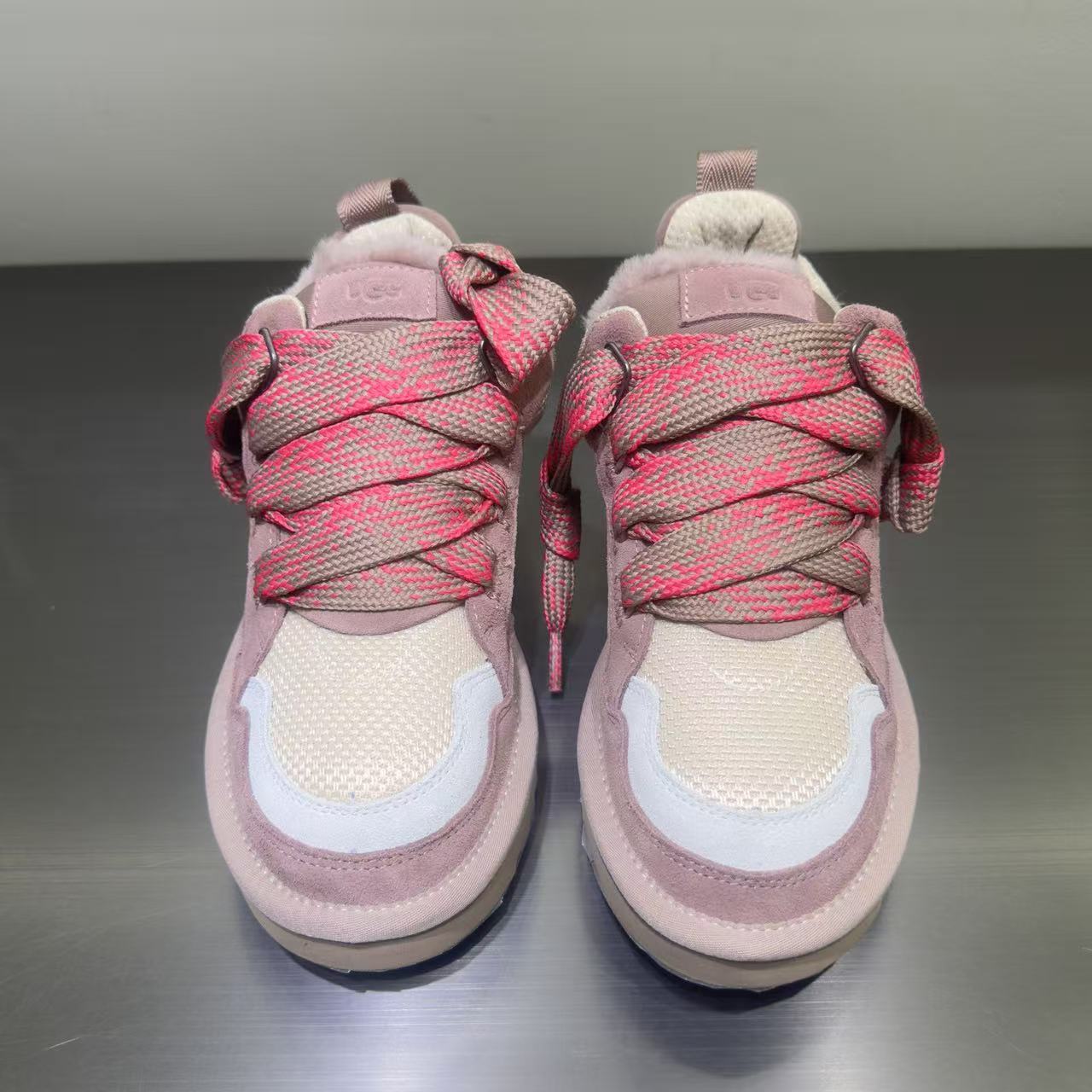 UGG Low-top sneakers(Replica)