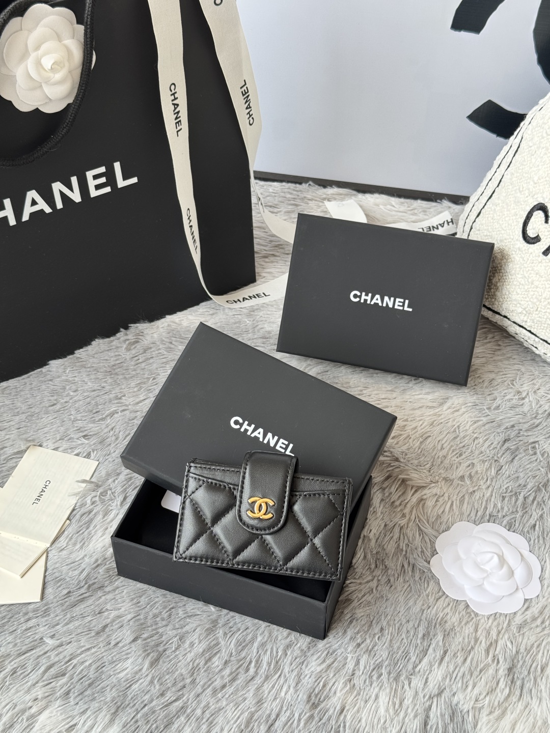 TOP CHANEL Cardholder Lambskin/Calfskin 10.4×7×2cm - GHW&SHW - Black