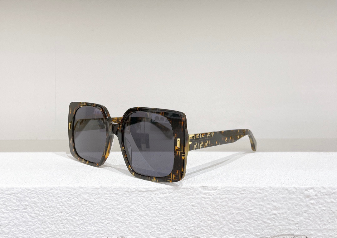 TOP FENDI Sunglasses - 4 Colours