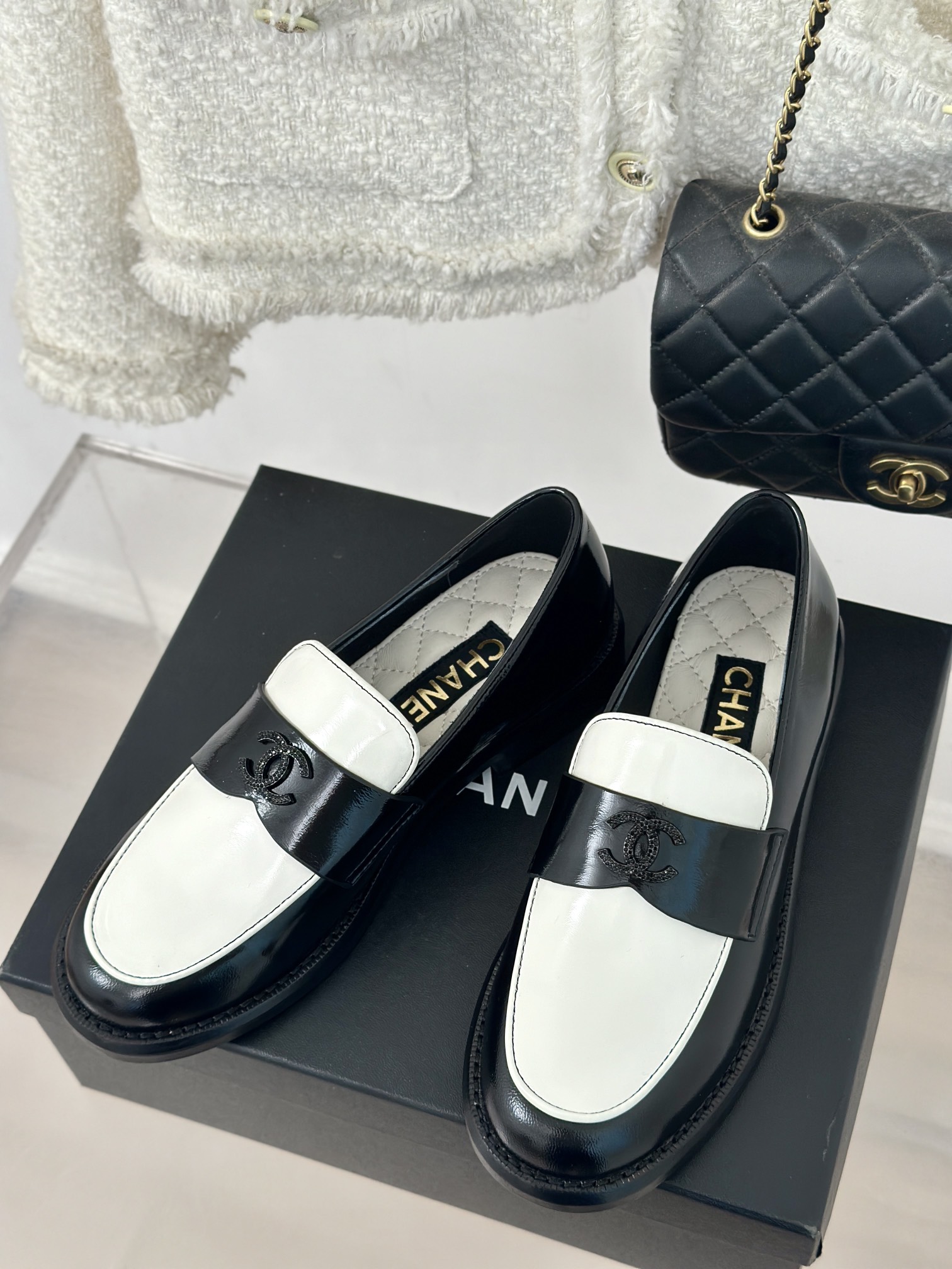 TOP CHANEL Color Matching Thick-soled Loafers with Black CC Buckle  - 3 Color