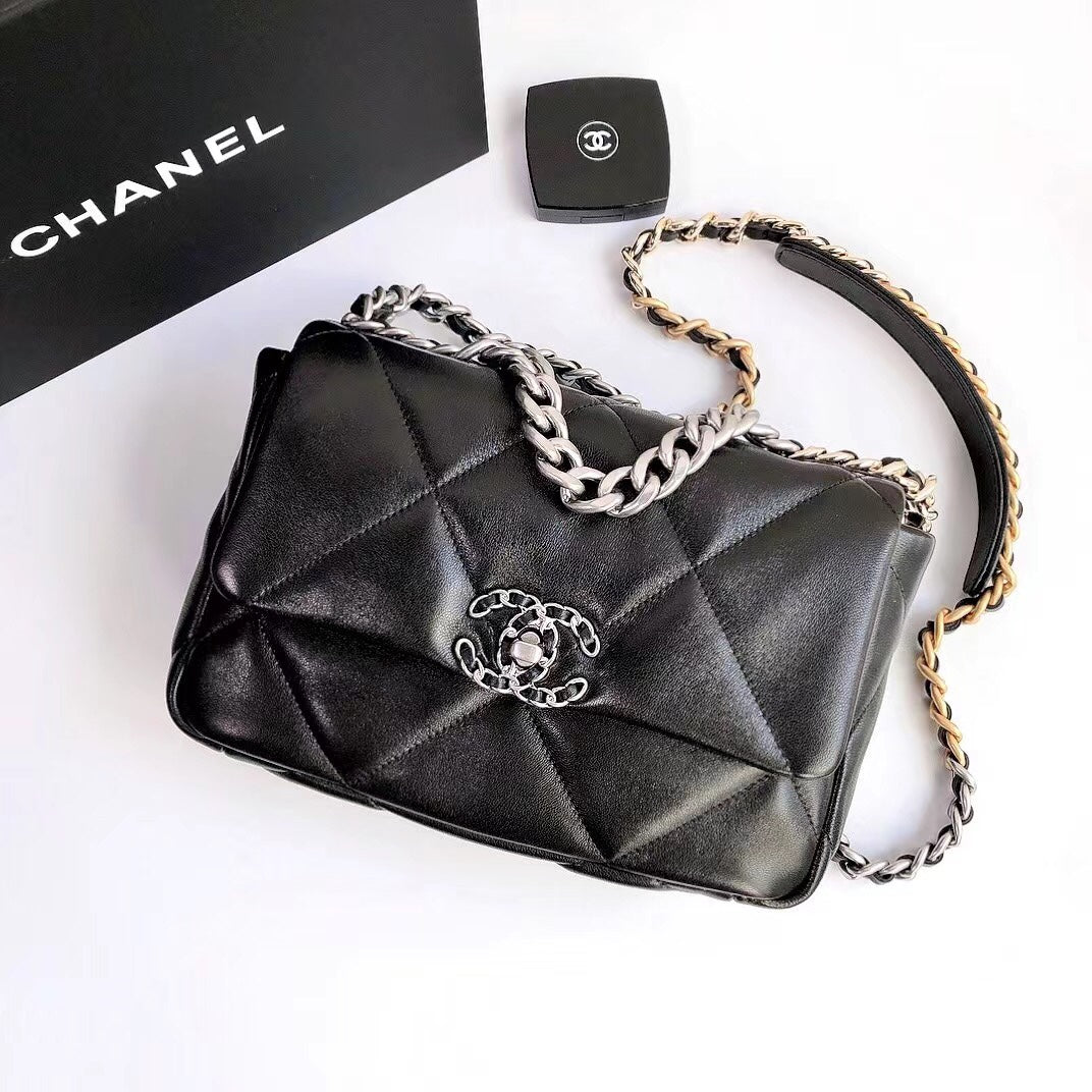 TOP CHANEL 19 Bag Small 26cm- Black & SHW