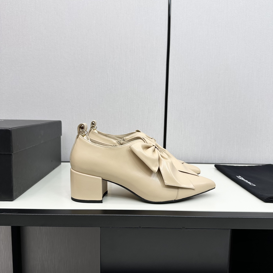 TOP CHANEL Short Boots with Big Bow & Pearl - 3 Color