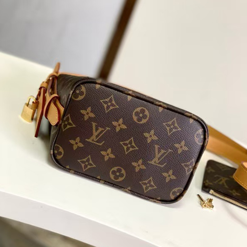 Louis Vuitton All In BB (Replica)