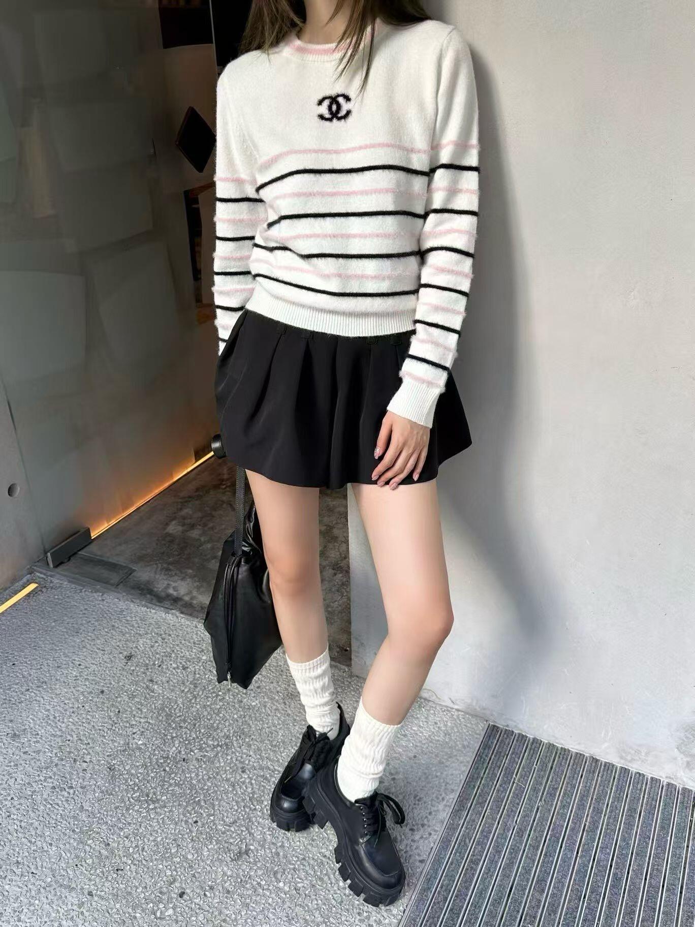 TOP CHANEL Sweater -  White